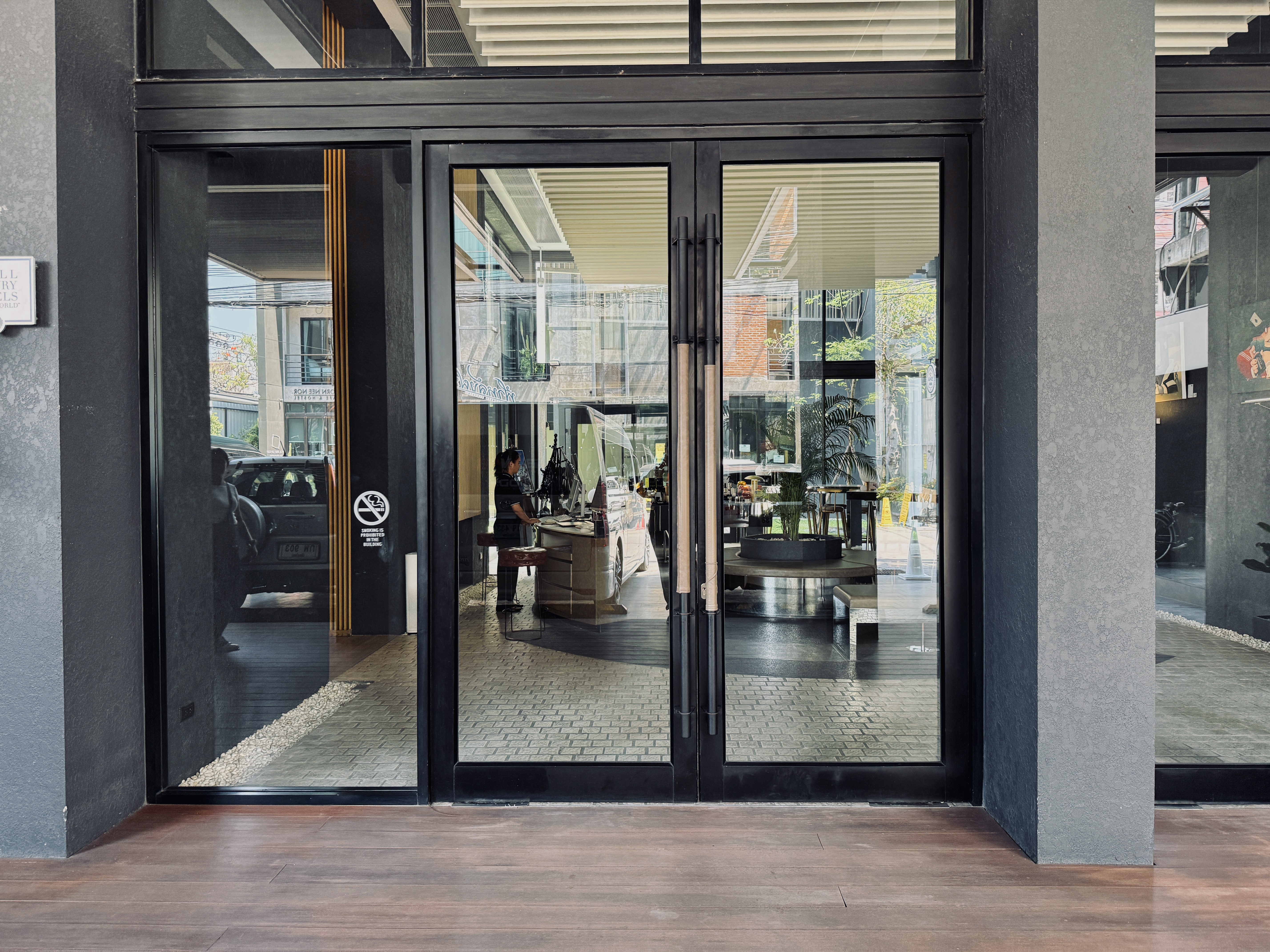 AMANOR Hotel Chiang Mai lobby doors AMANOR Hotel Chiang Mai lobby doors