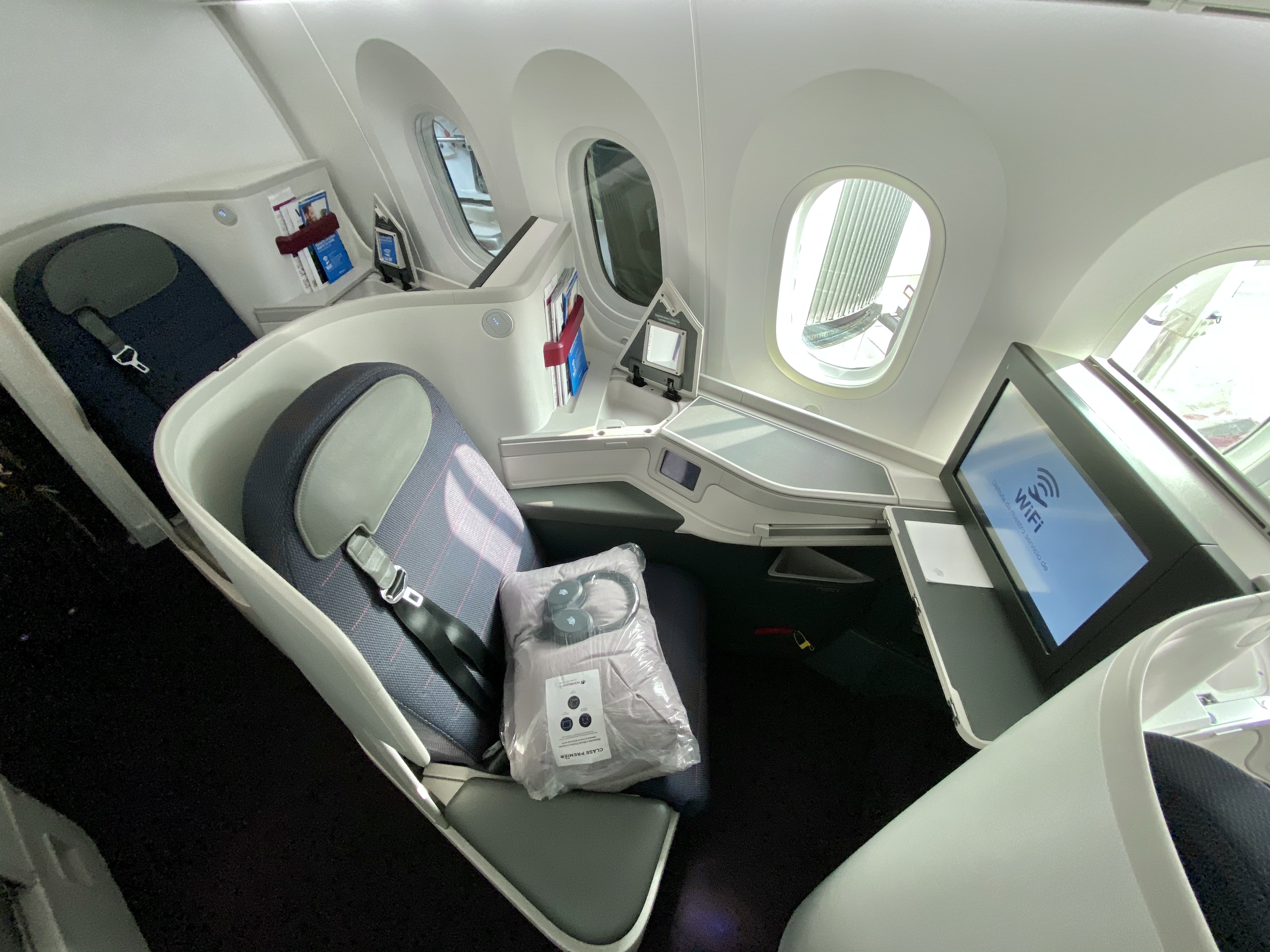 Aeromexico 7879 Business Class Window Seats