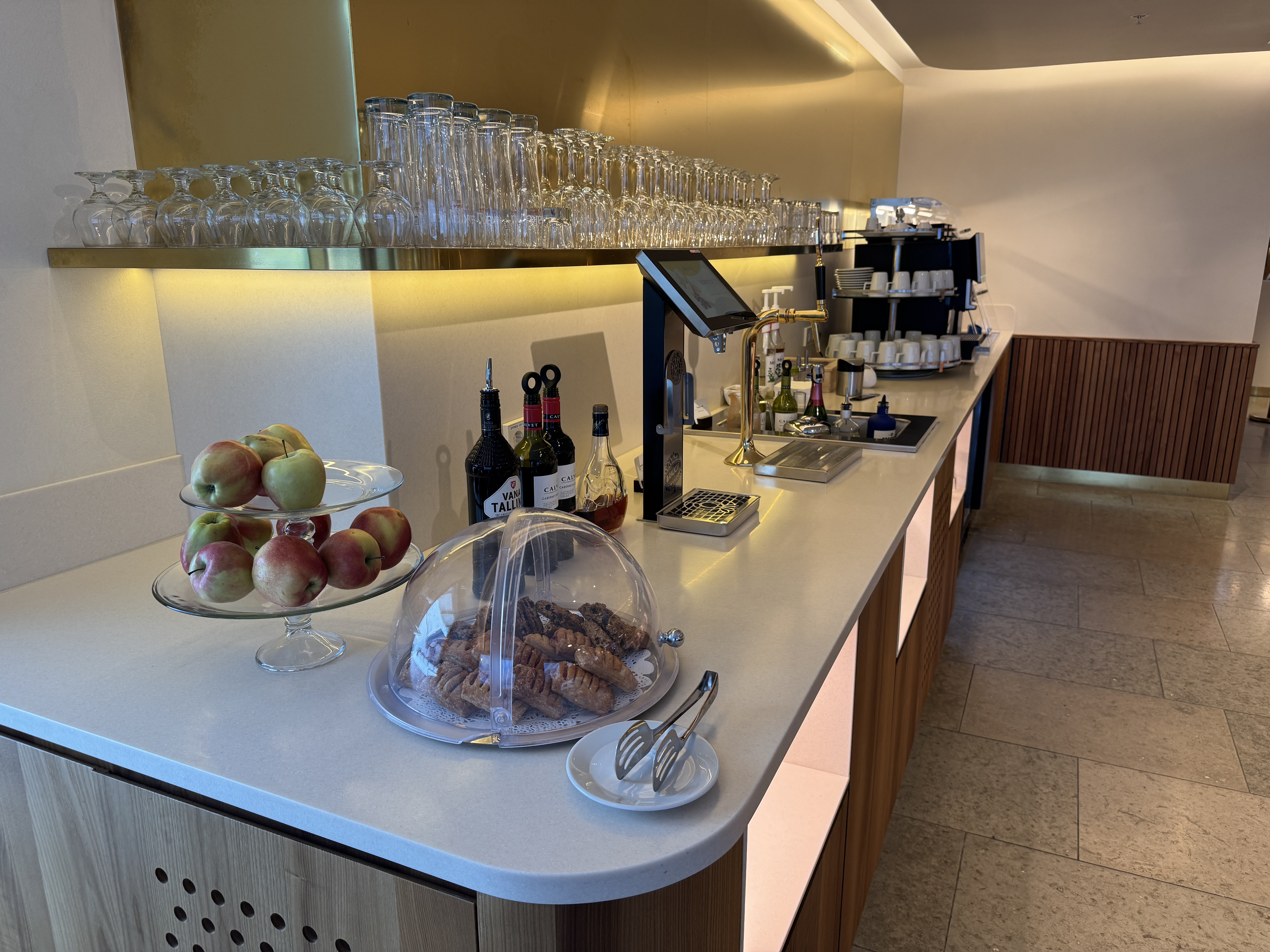 Airport Lounge by LHV TLL pastries fruit