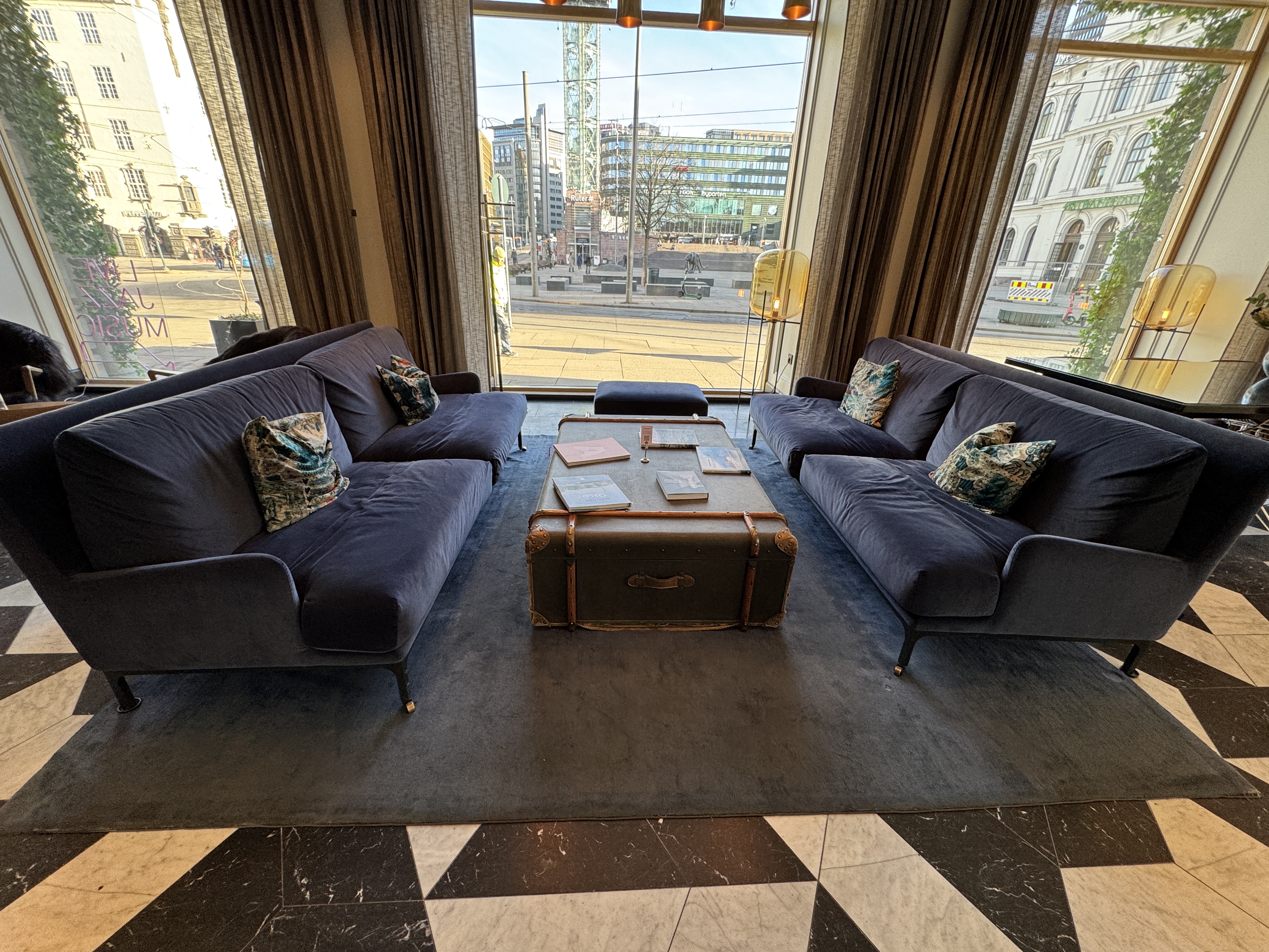 Amerikalinjen lobby couches
