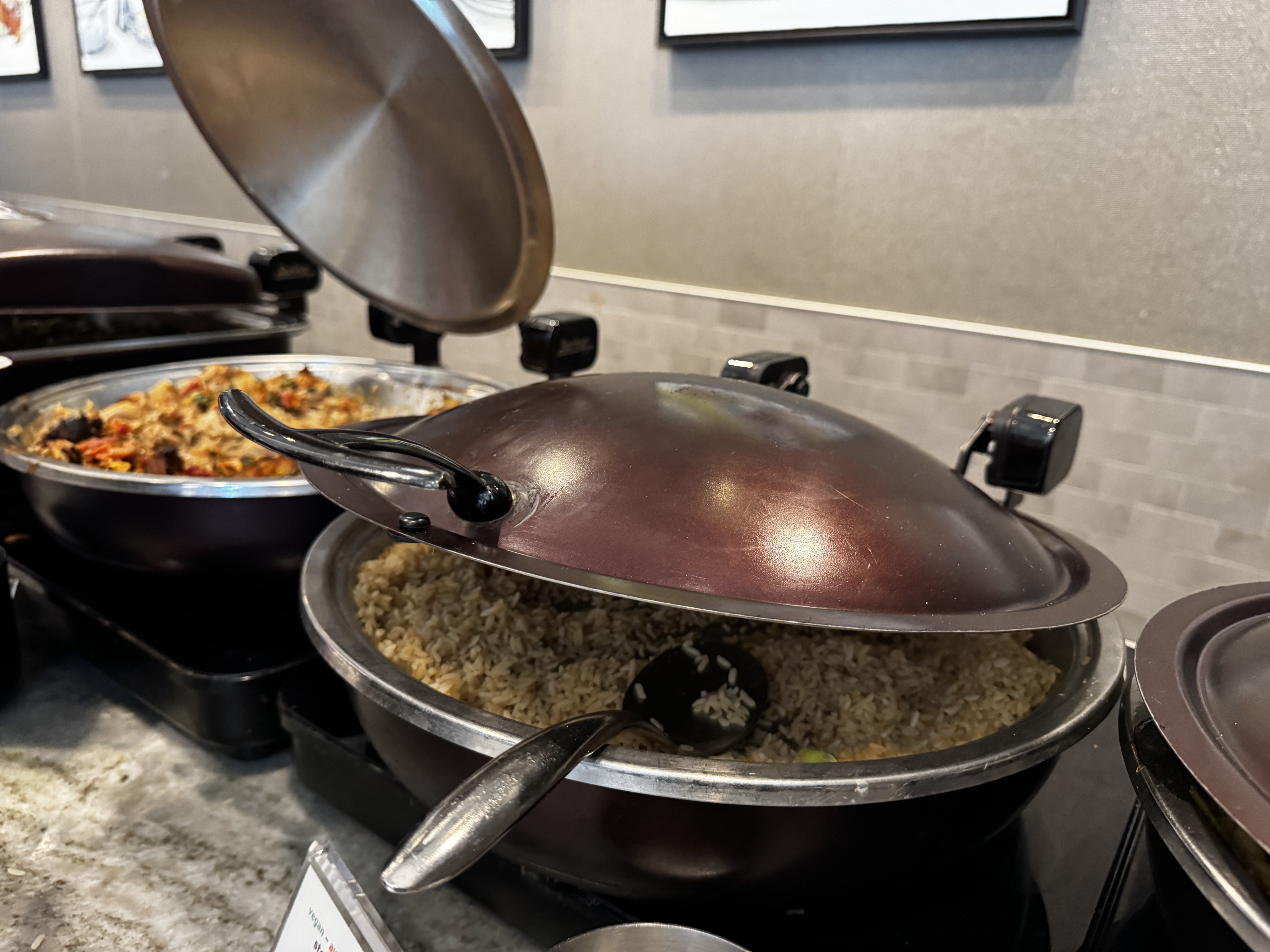 Delta Sky Club SLC Concourse A hot dishes