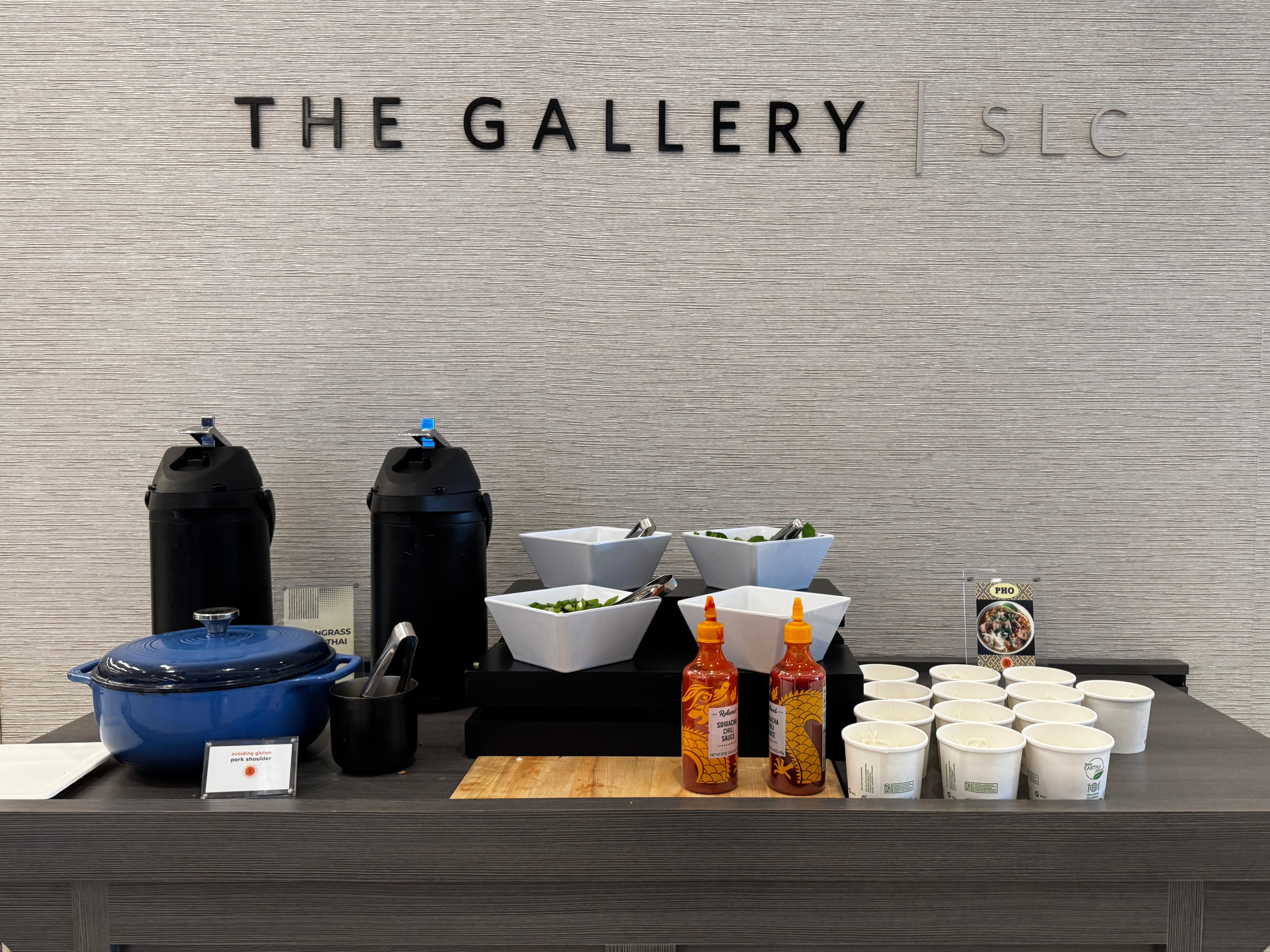 Delta Sky Club SLC Concourse A pho cart