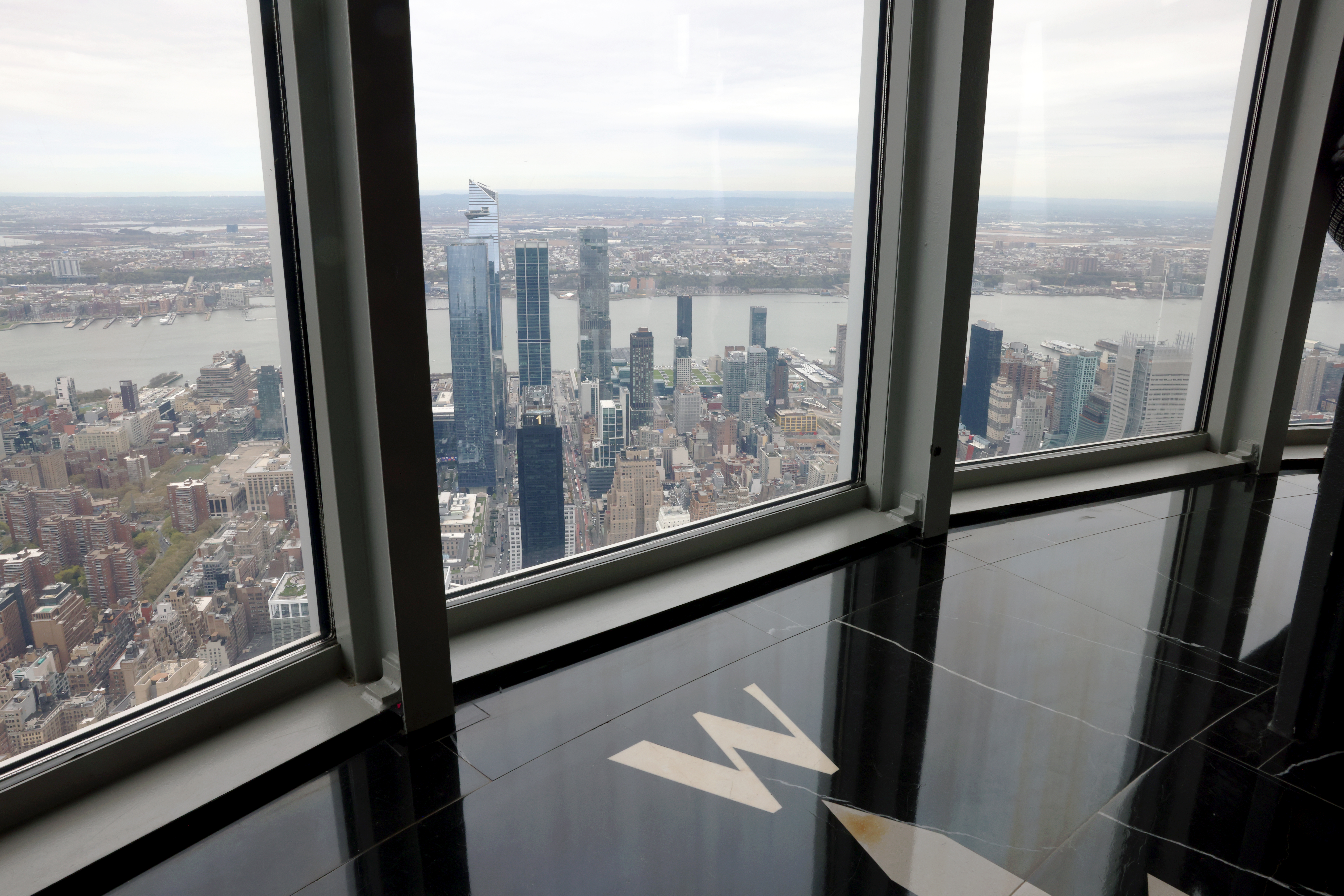 Empire State Building 102nd floor compass view west