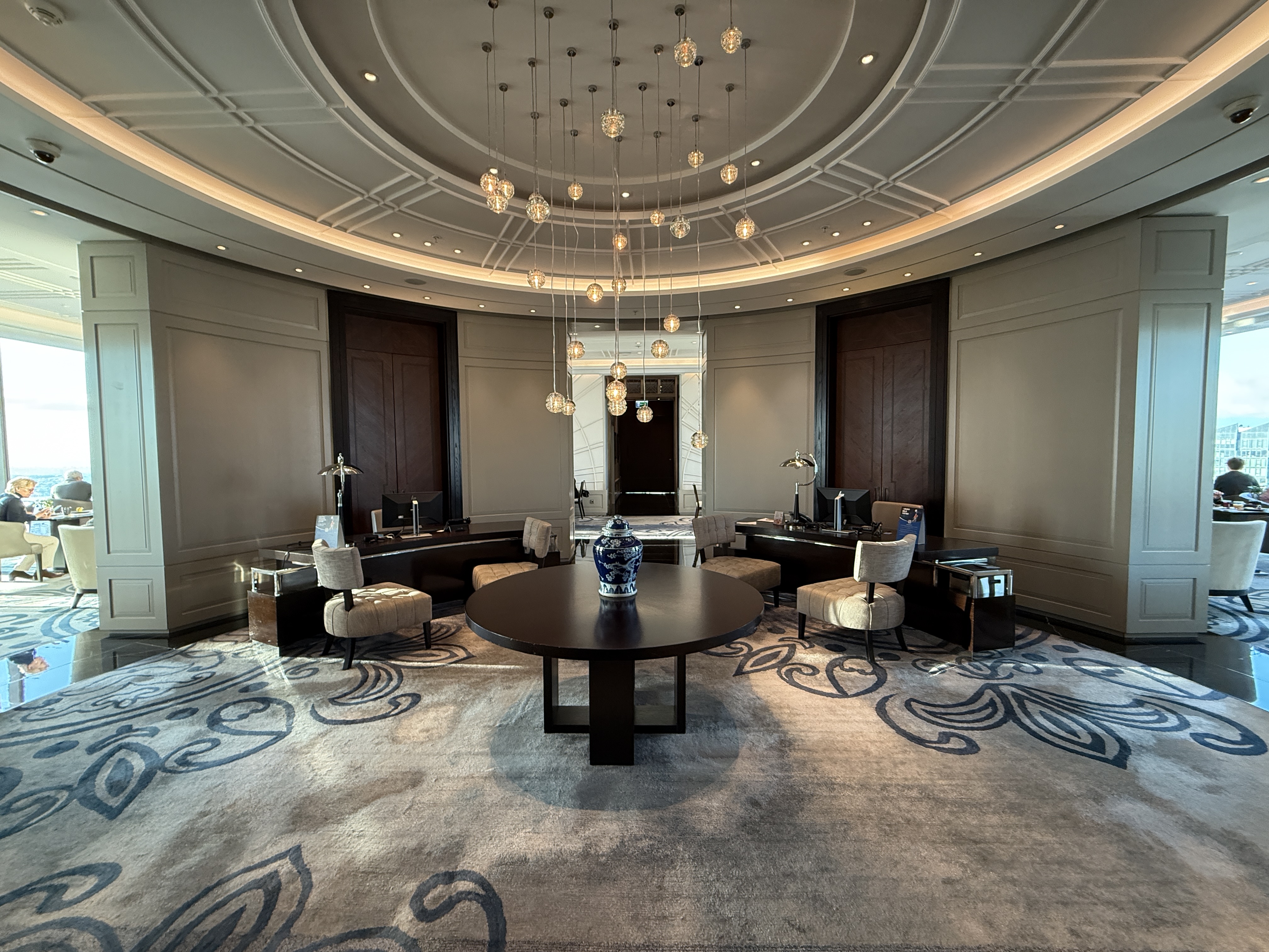 Hilton Bomonti Lounge Lobby
