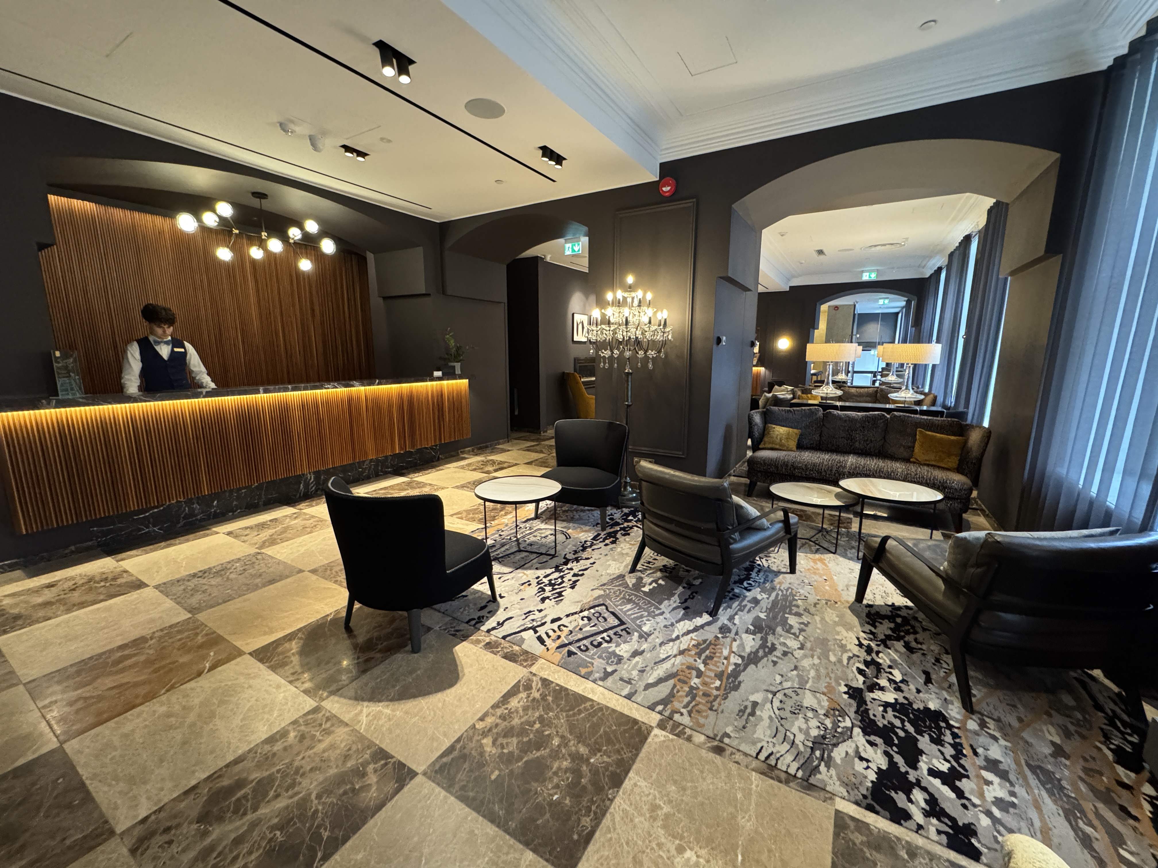 Hotel Telegraaf lobby check in