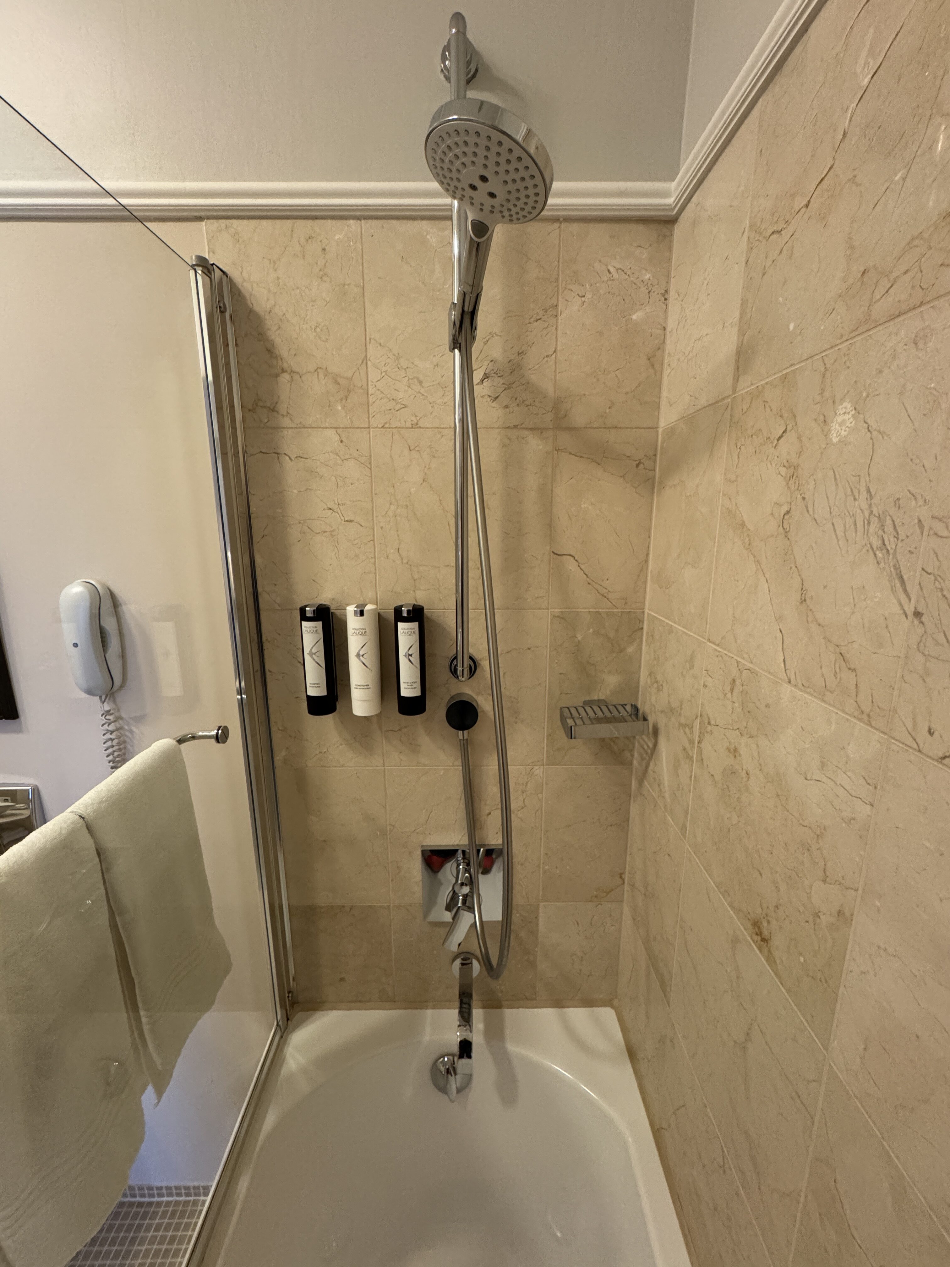 Hotel Telegraaf shower