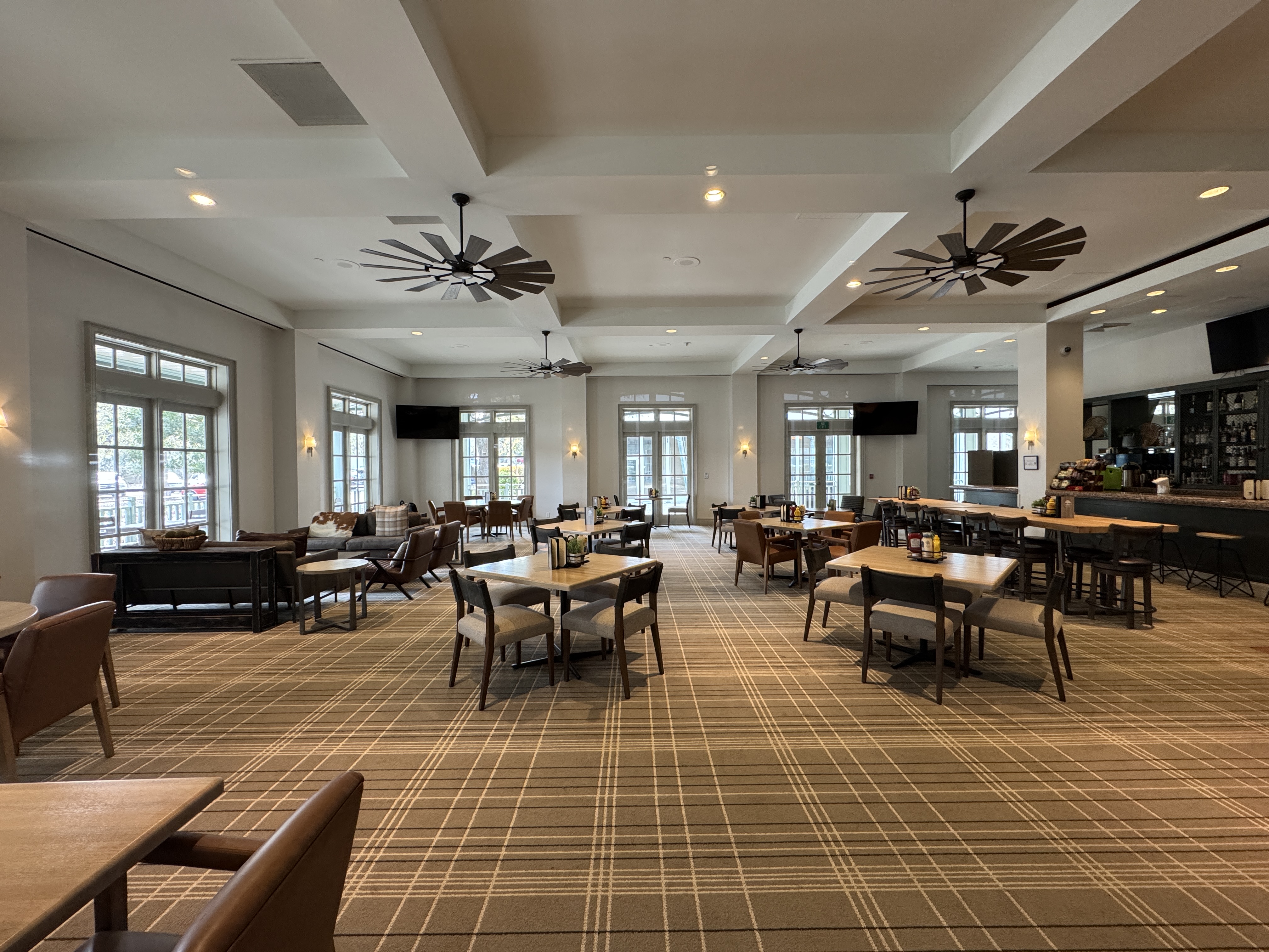 Hyatt Regency Hill Country Cactus Oak Tavern Interior 