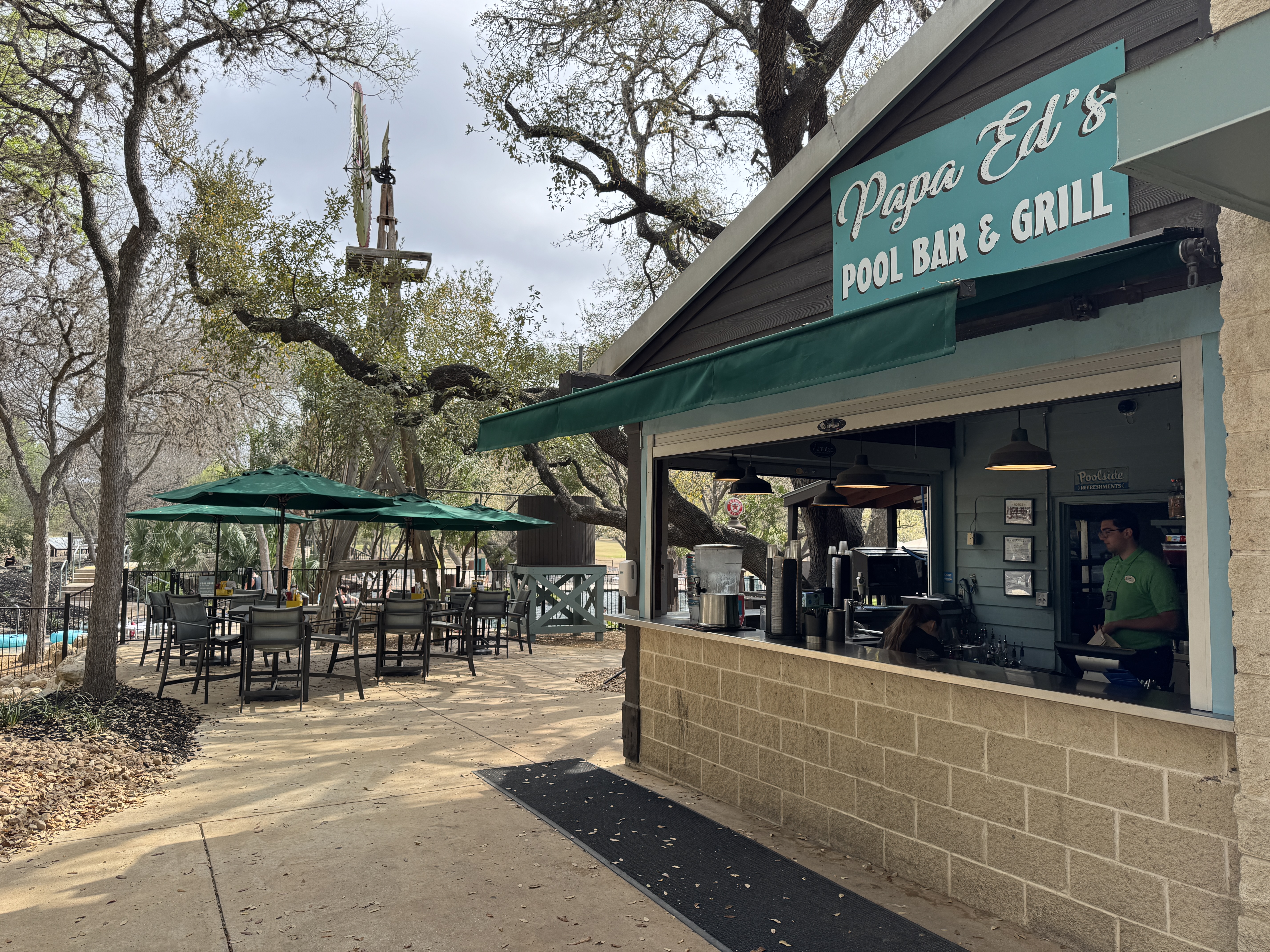 Hyatt Regency Hill Country Papa Eds Pool Bar Grill