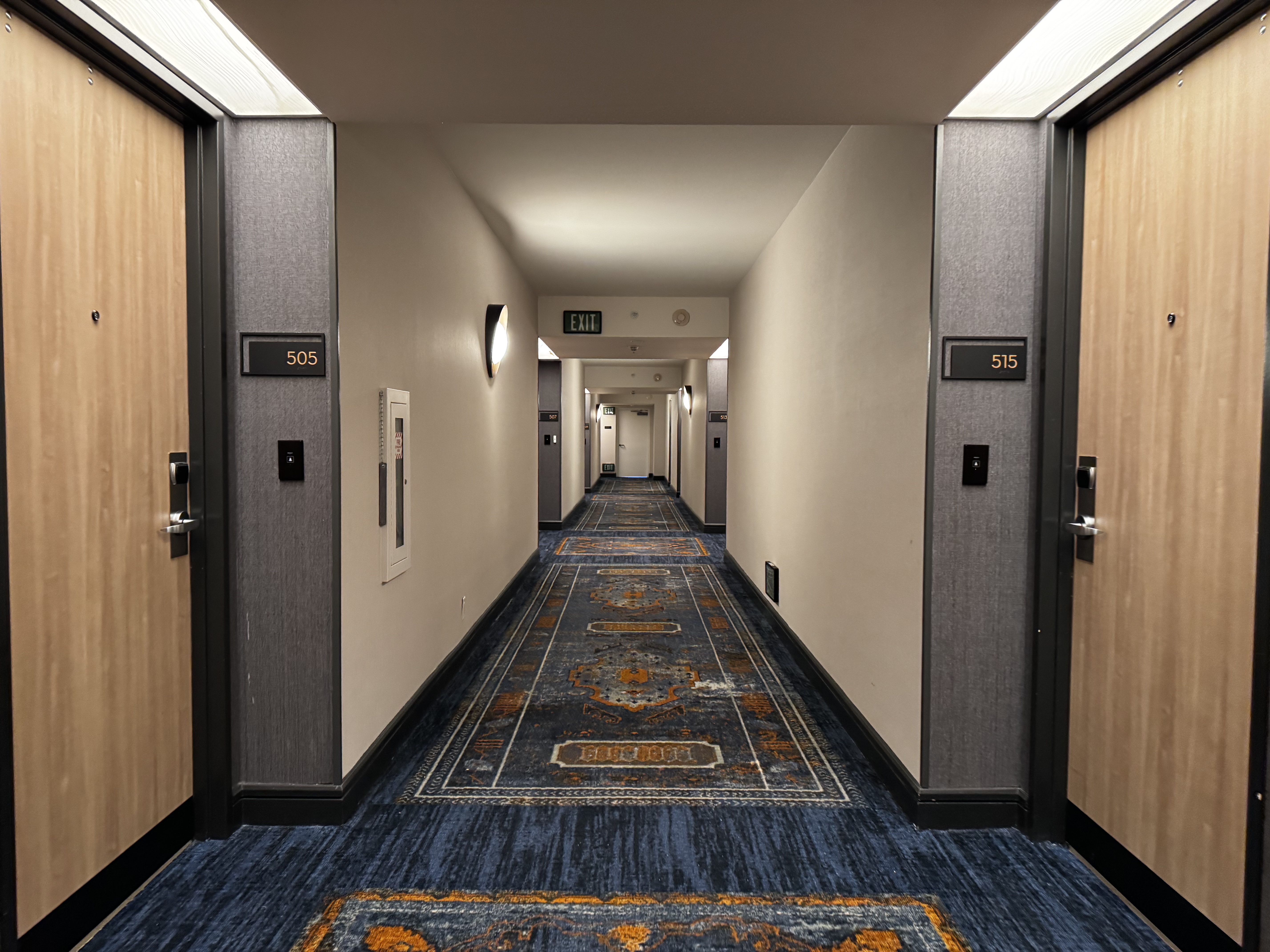 Hyatt Regency Irvine hallway
