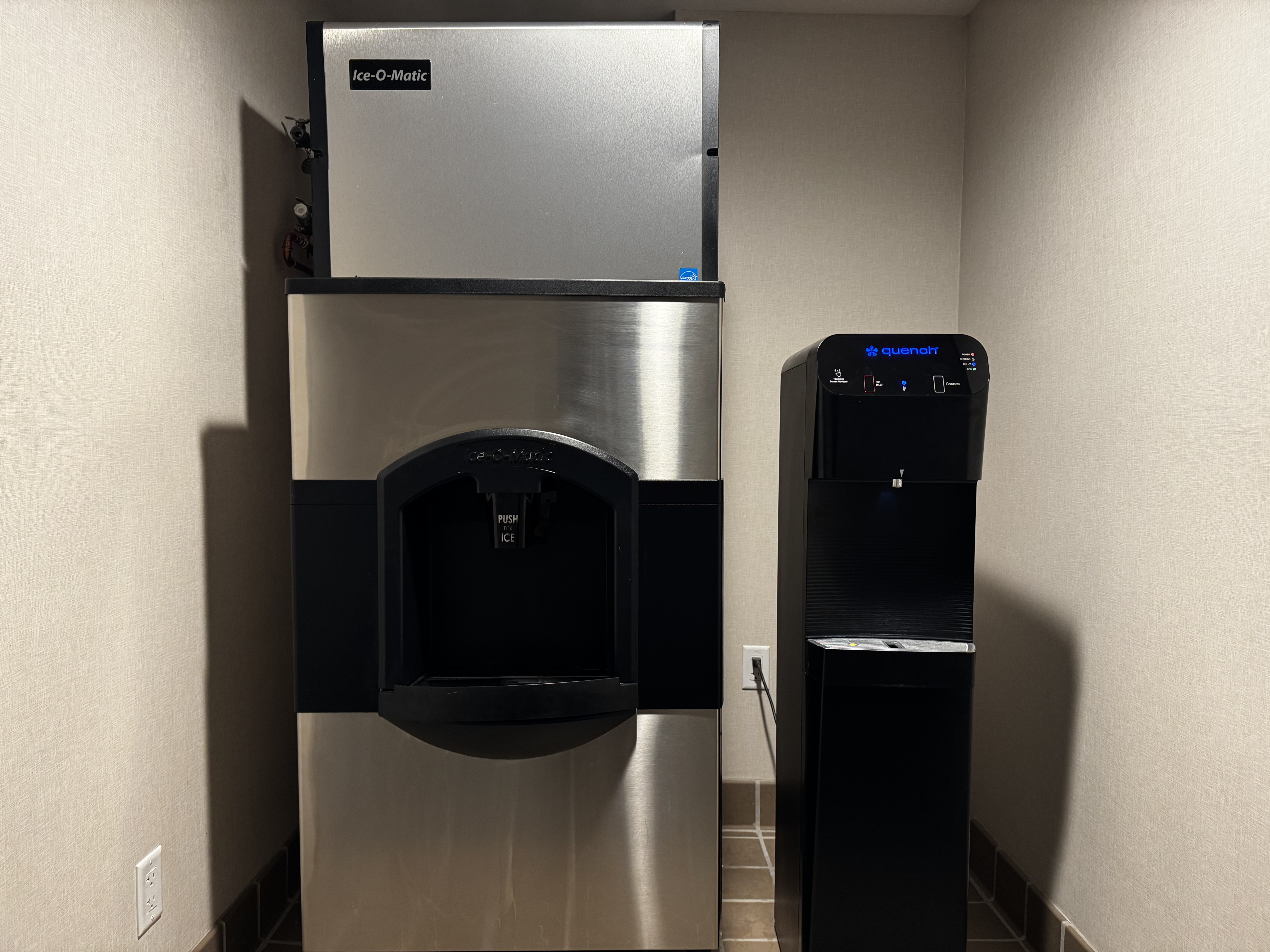 Hyatt Regency Irvine ice water machines