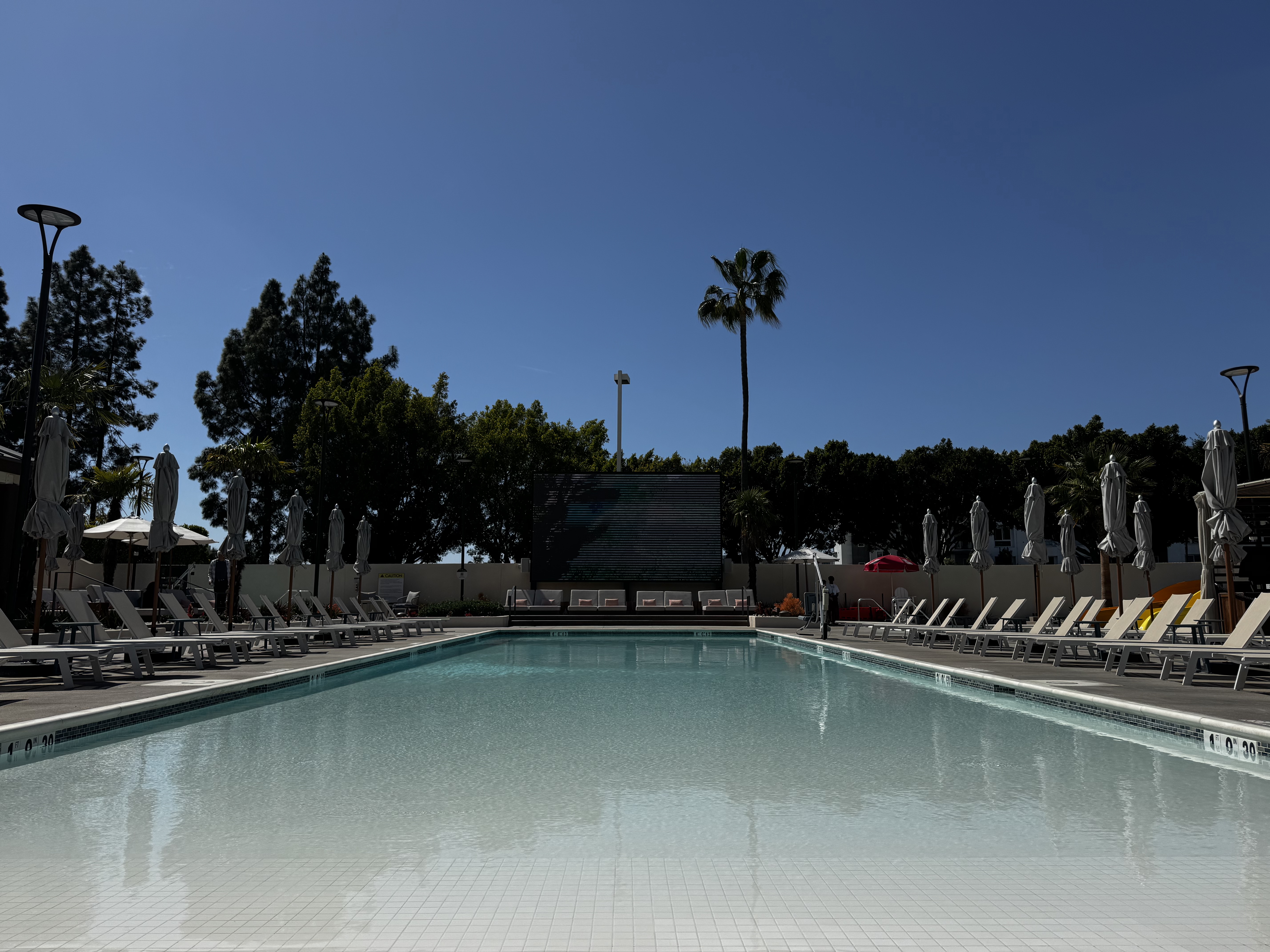 Hyatt Regency Irvine pool