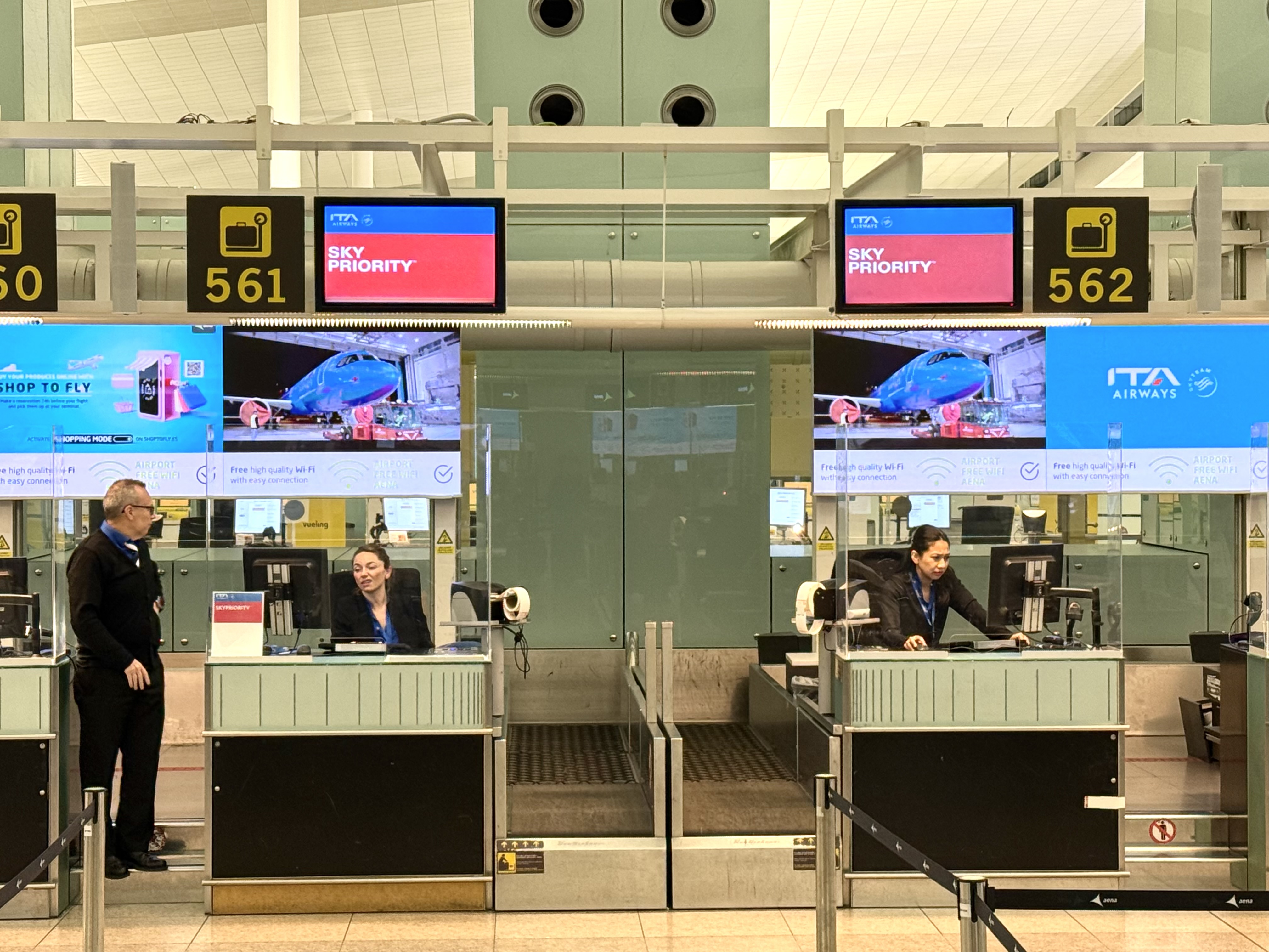 ITA Sky Priority check in at Barcelona BCN