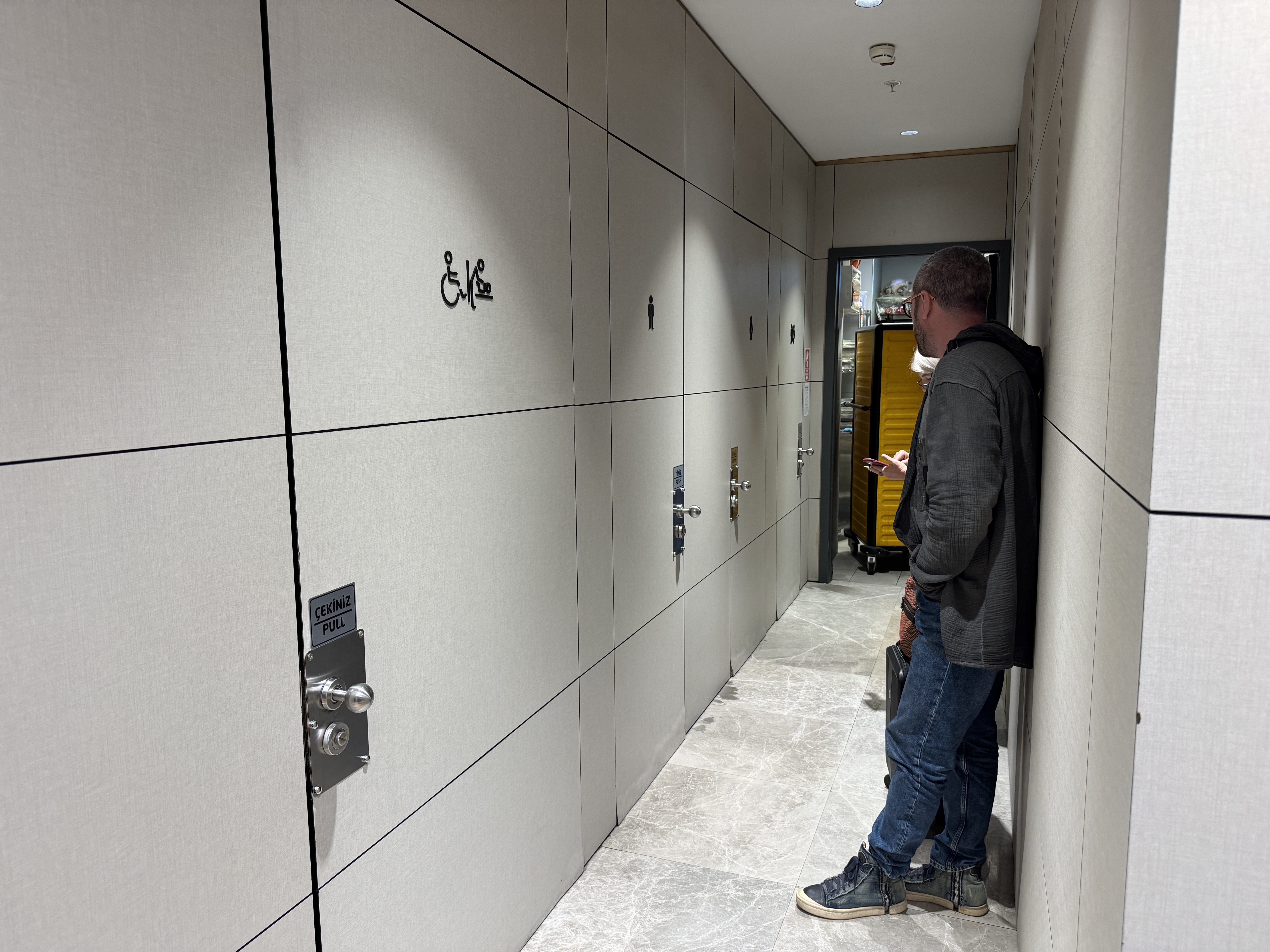 Plaza Premium Bosphorus Lounge SAW toilet exterior