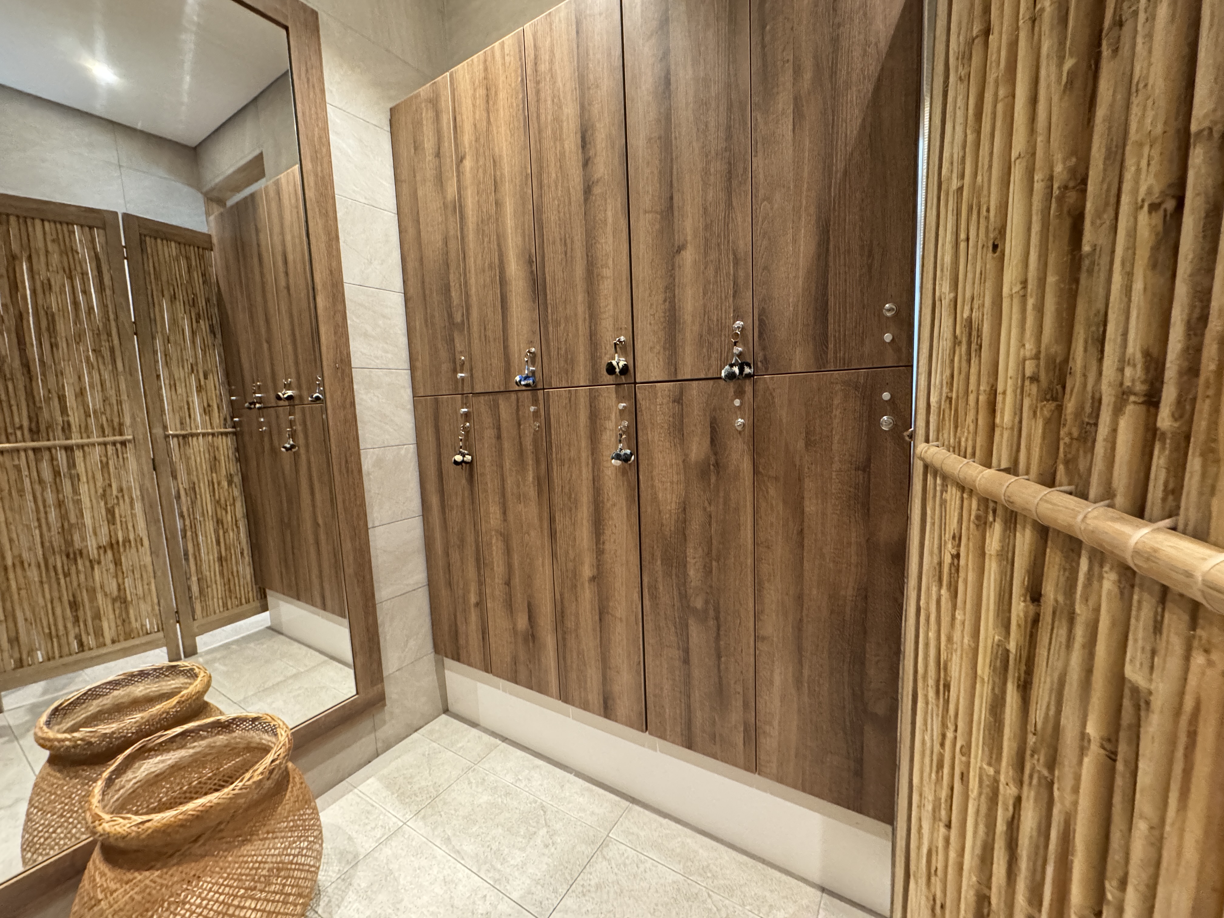 Santa Marta Marriott Spa Men’s Lockers Santa Marta Marriott Spa Men's Lockers