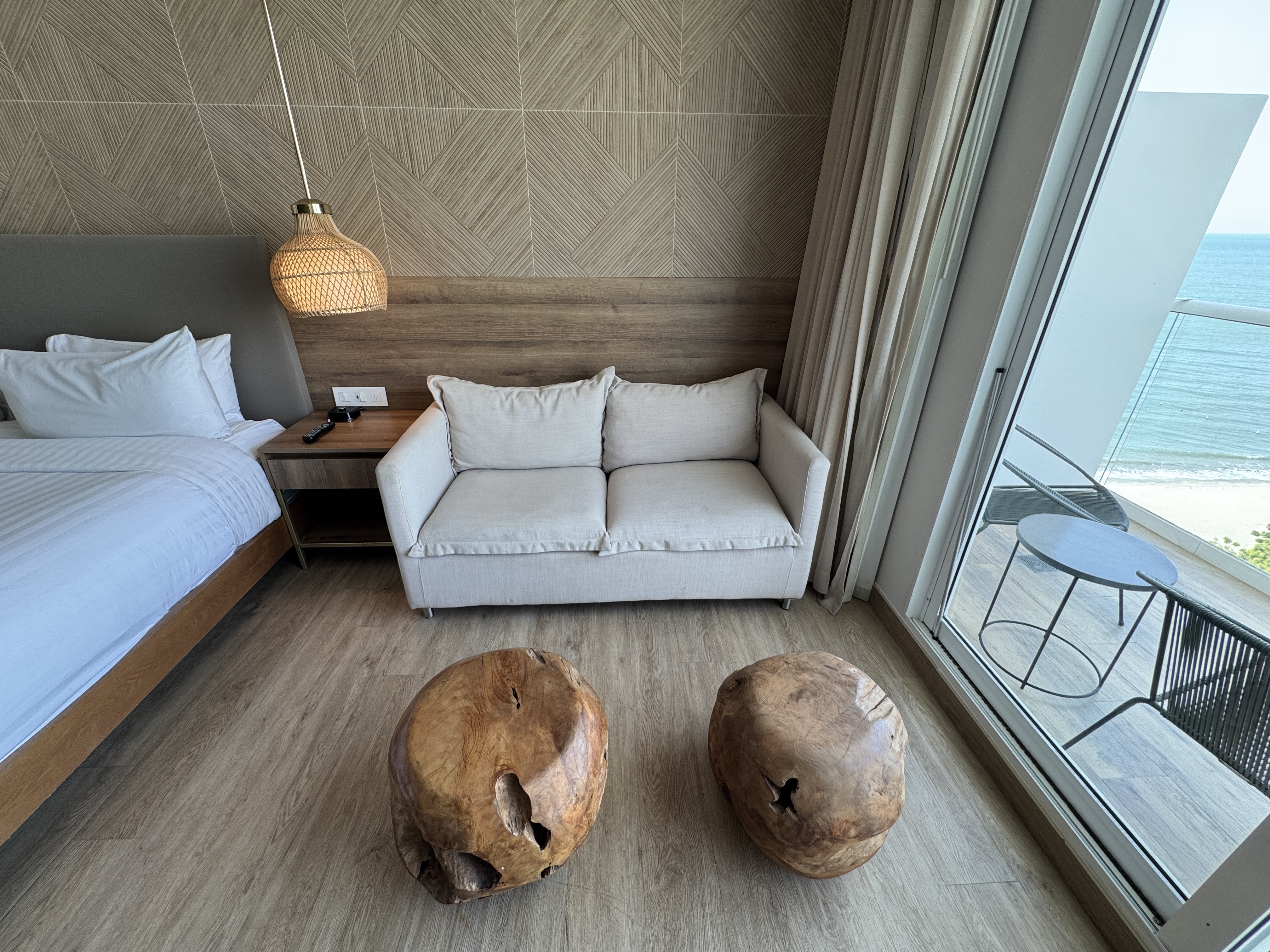 Santa Marta Marriott king room sofa Santa Marta Marriott king room sofa
