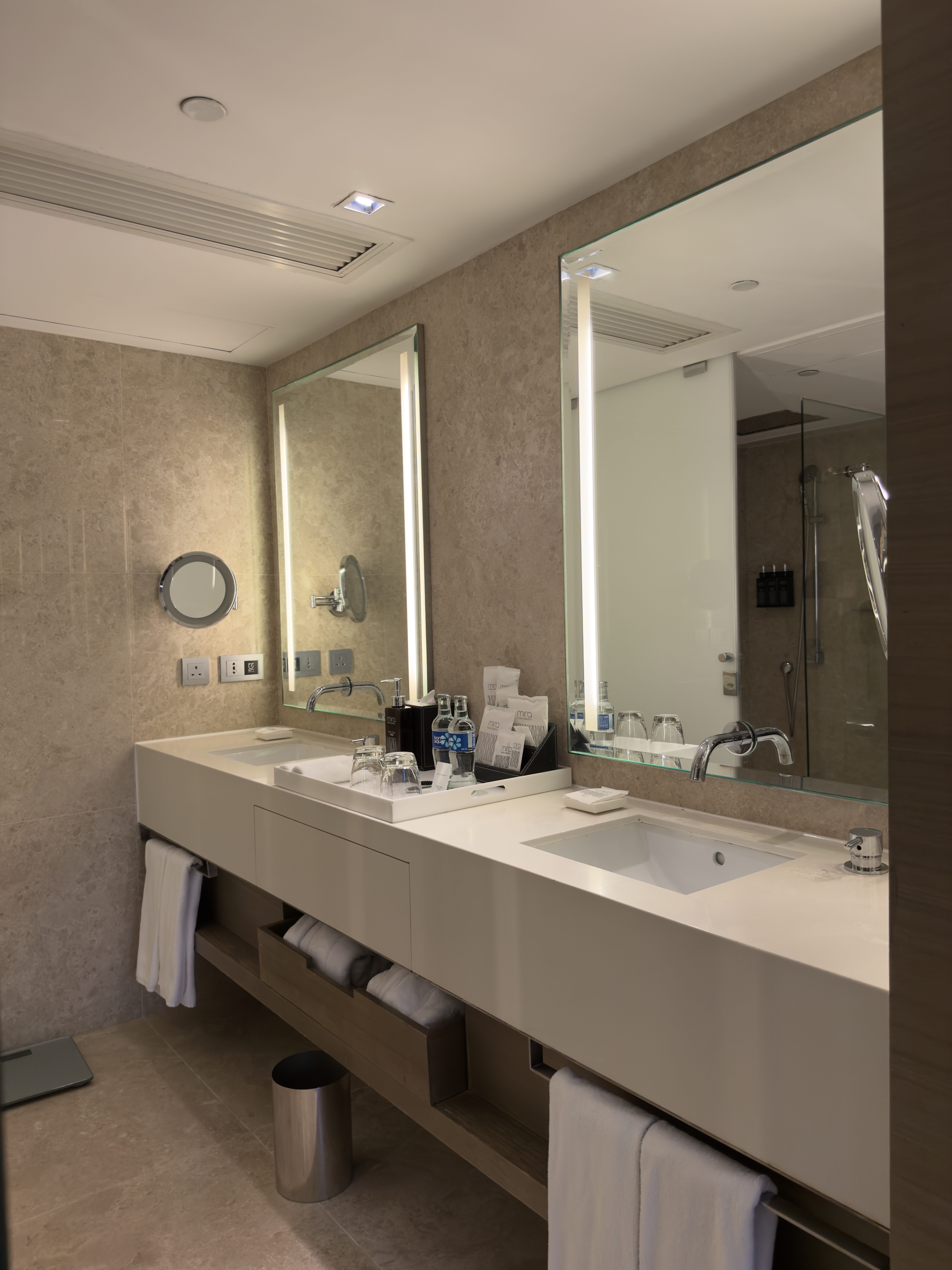 The Mira Hong Kong bathroom vanity