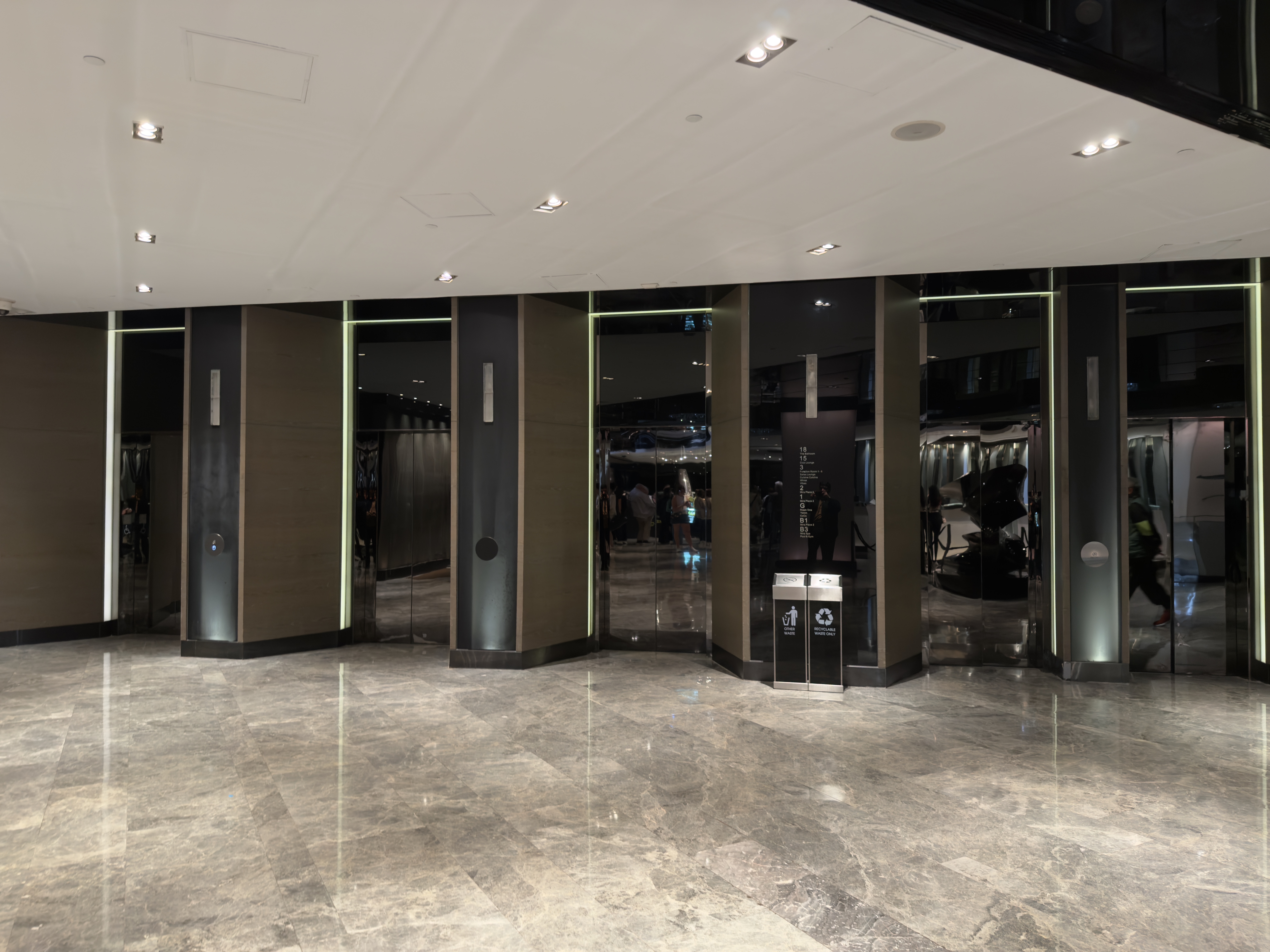 The Mira Hong Kong elevators