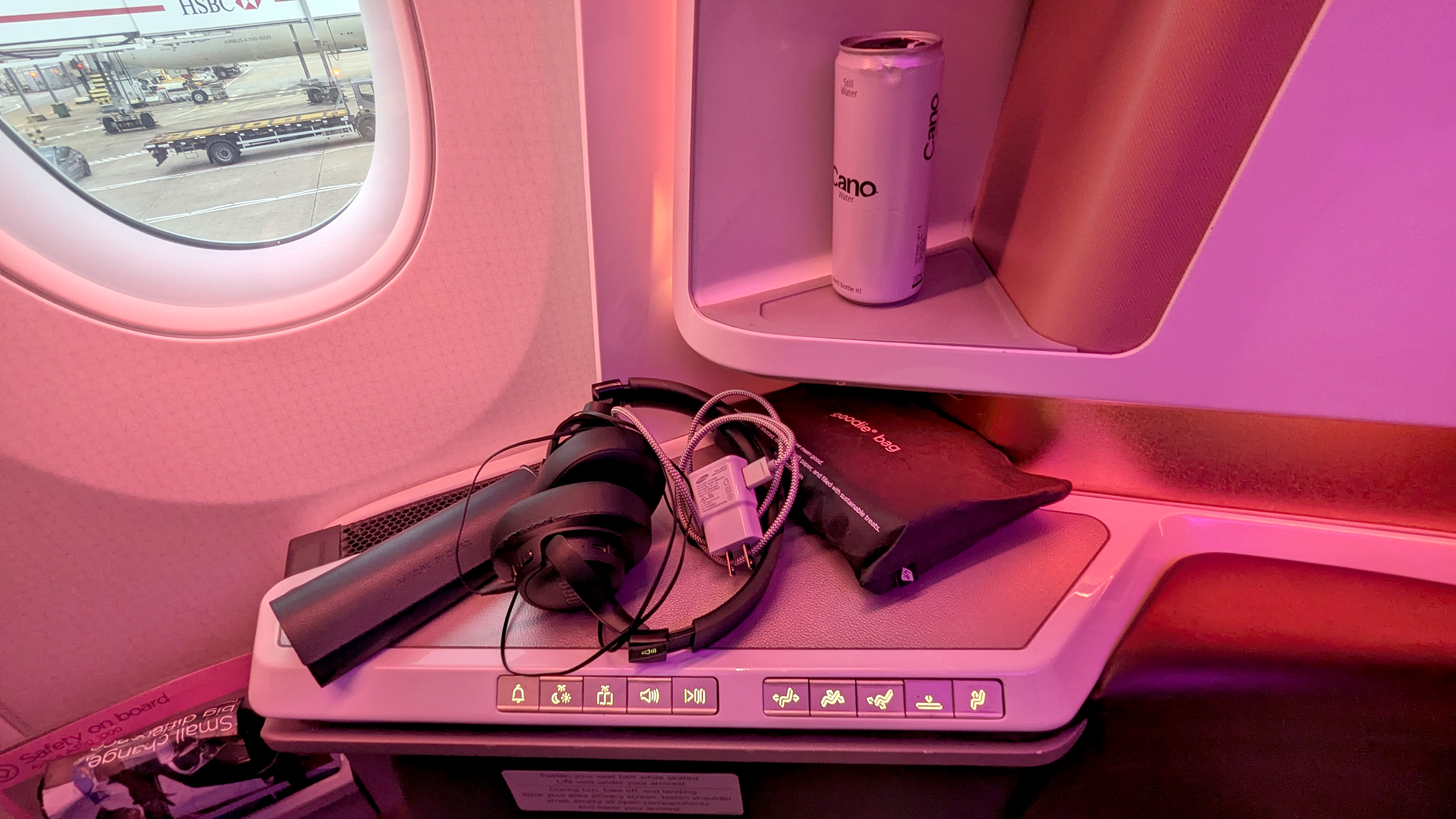 Virgin Atlantic A350 1000 Business Class Storage Virgin Atlantic A350 1000 Business Class Storage