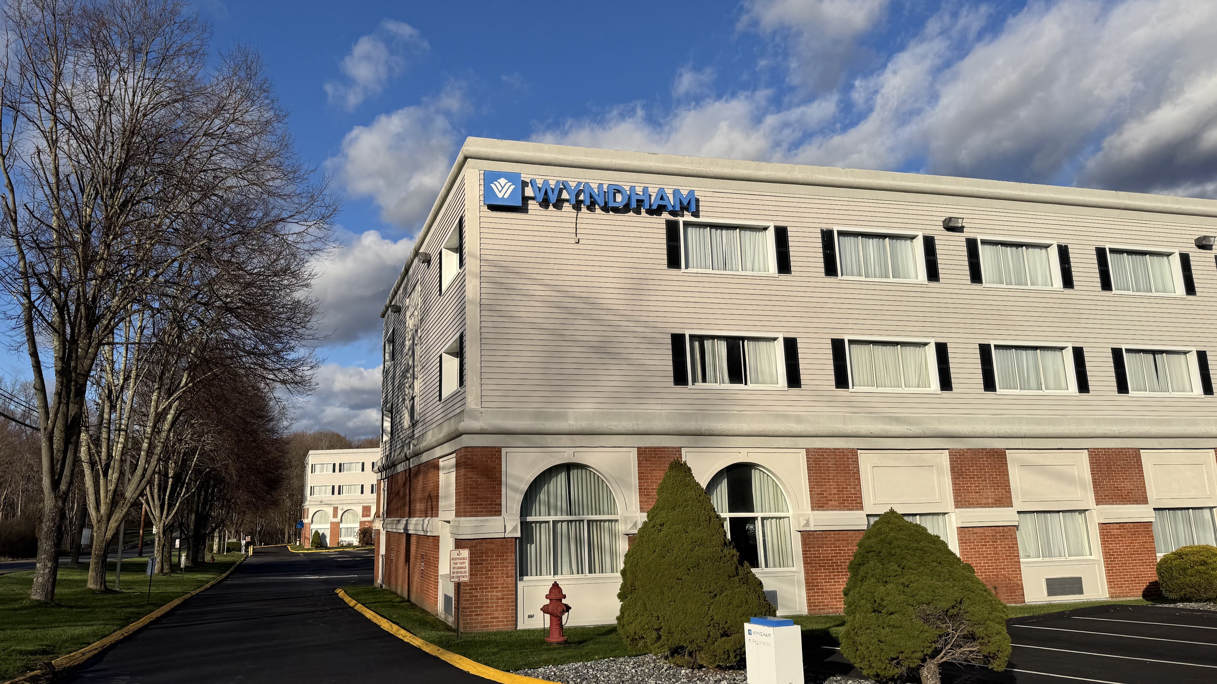 Wyndham Southbury exterior building
