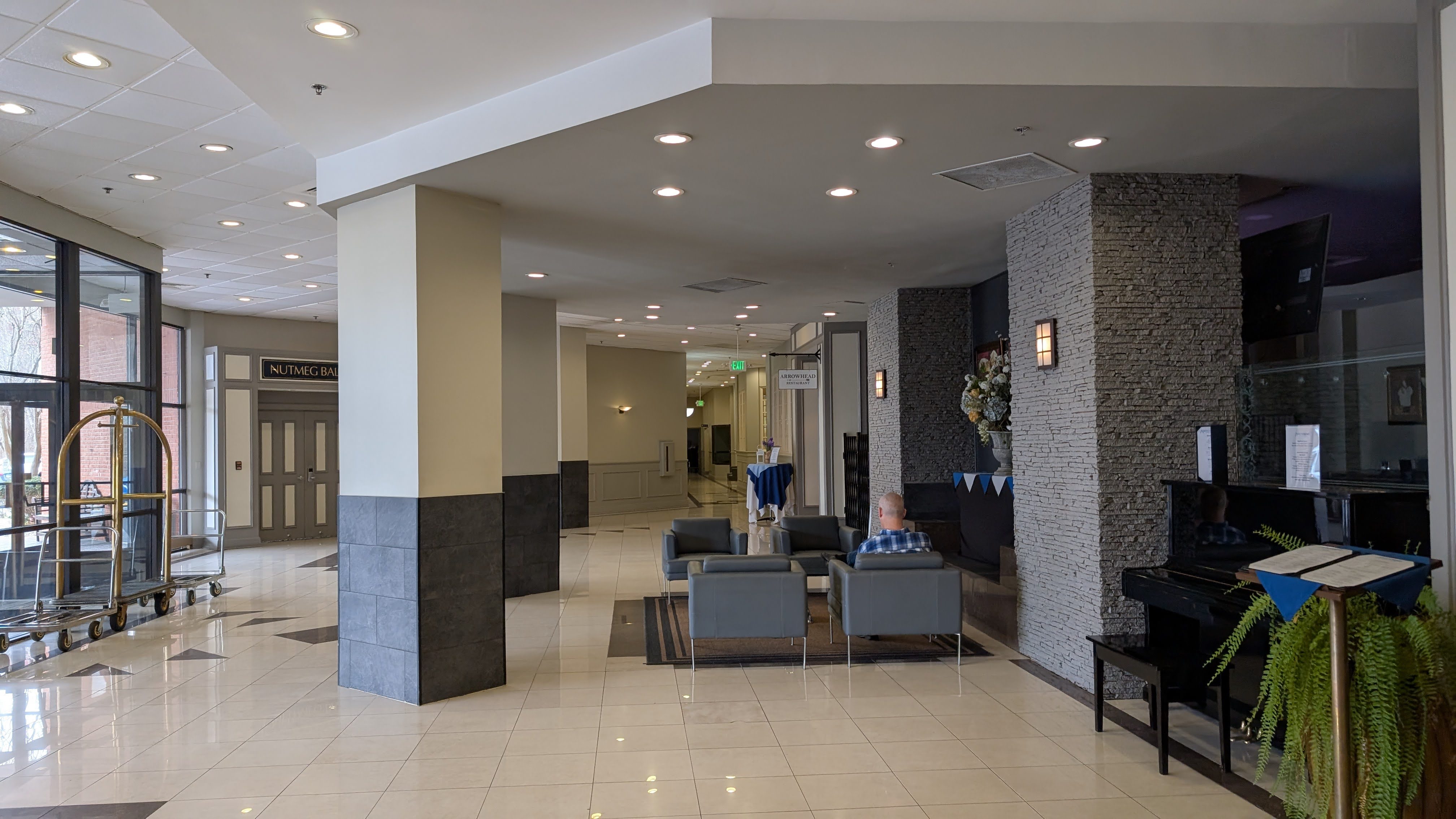 Wyndham Southbury lobby