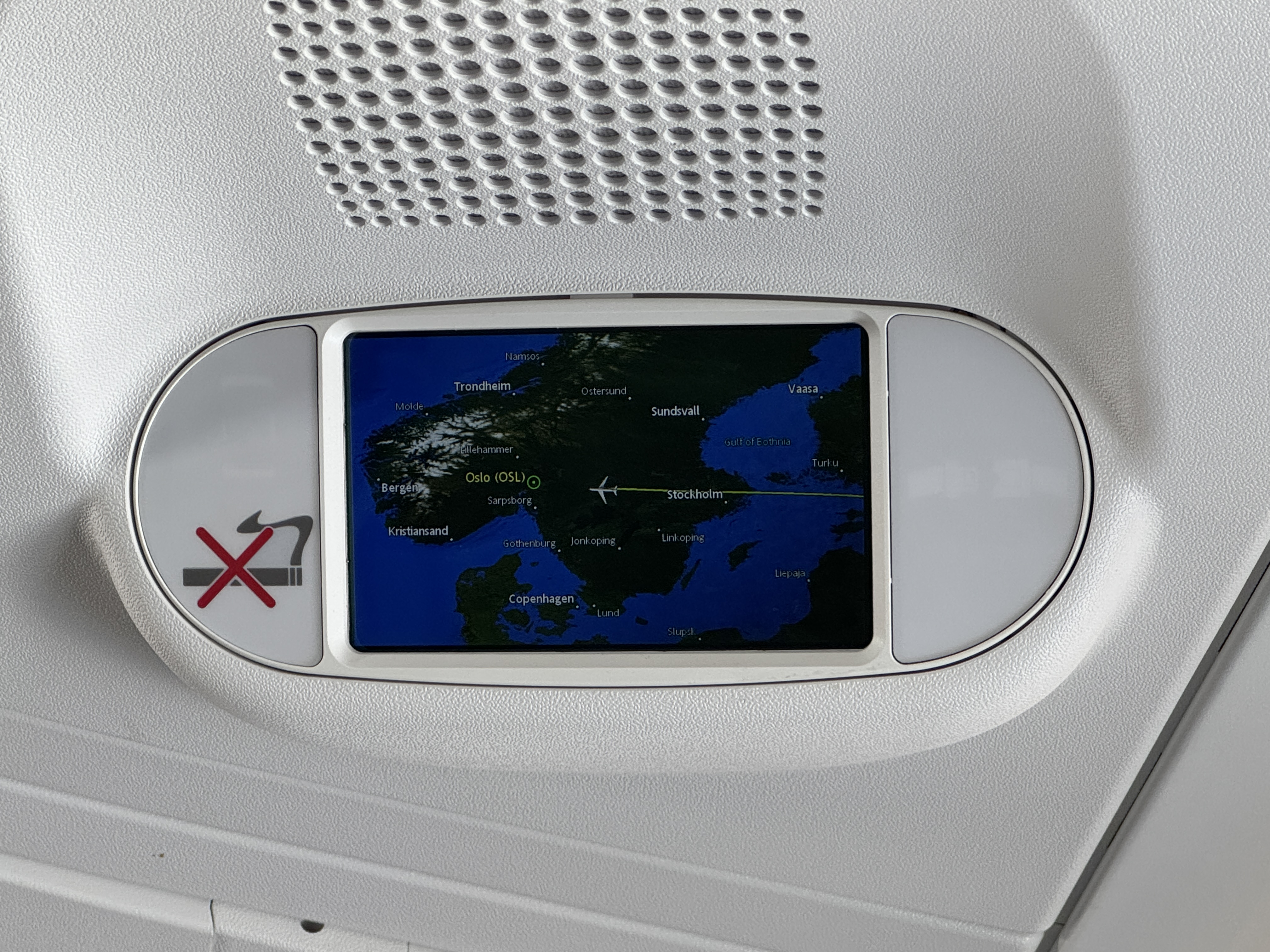 airBaltic A220 300 TLL OSL screen airBaltic A220 300 TLL OSL screen