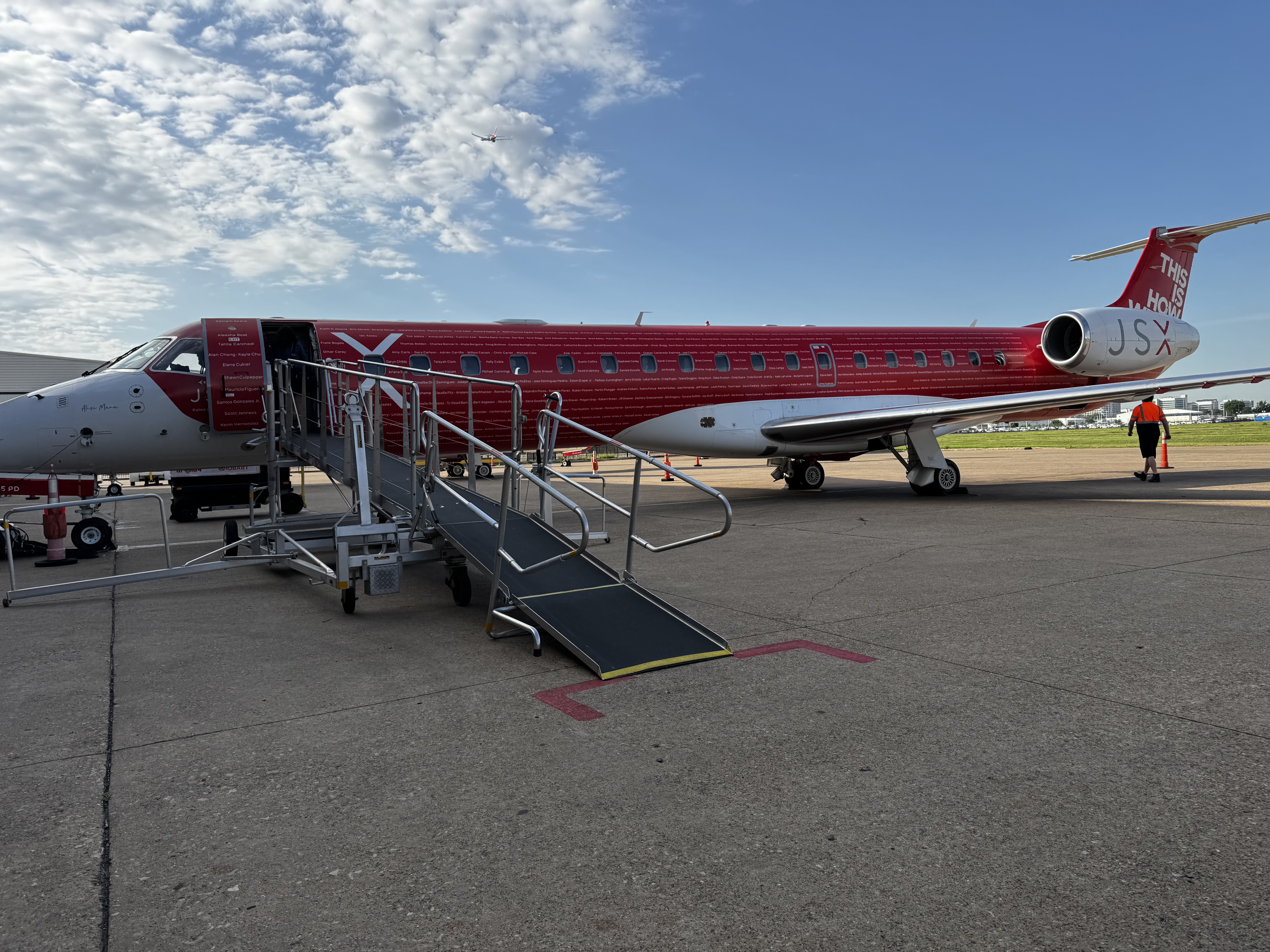 Boarding JSX E145 with Travel Leisure livery