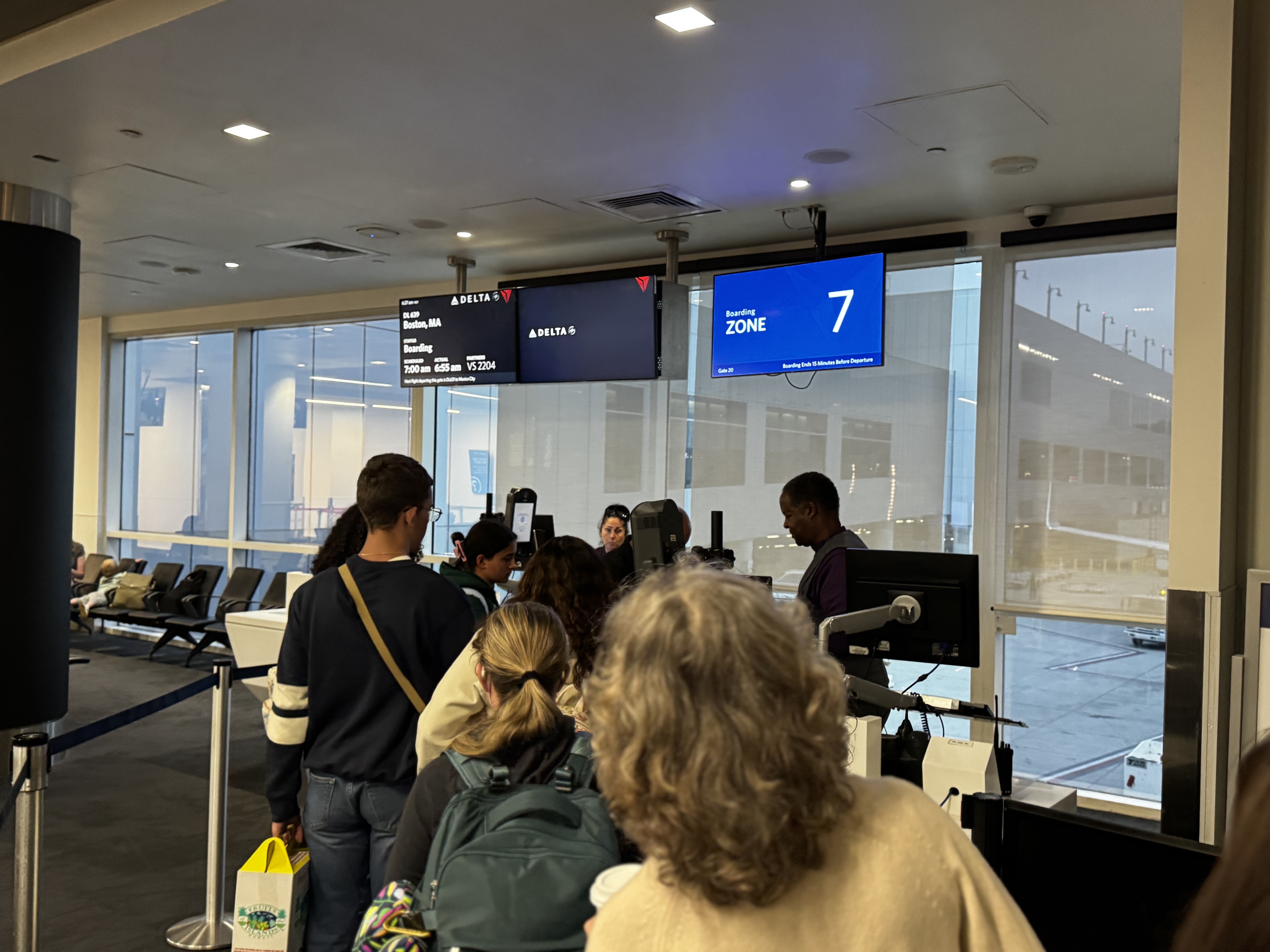 Delta One B757 200 LAX BOS boarding line