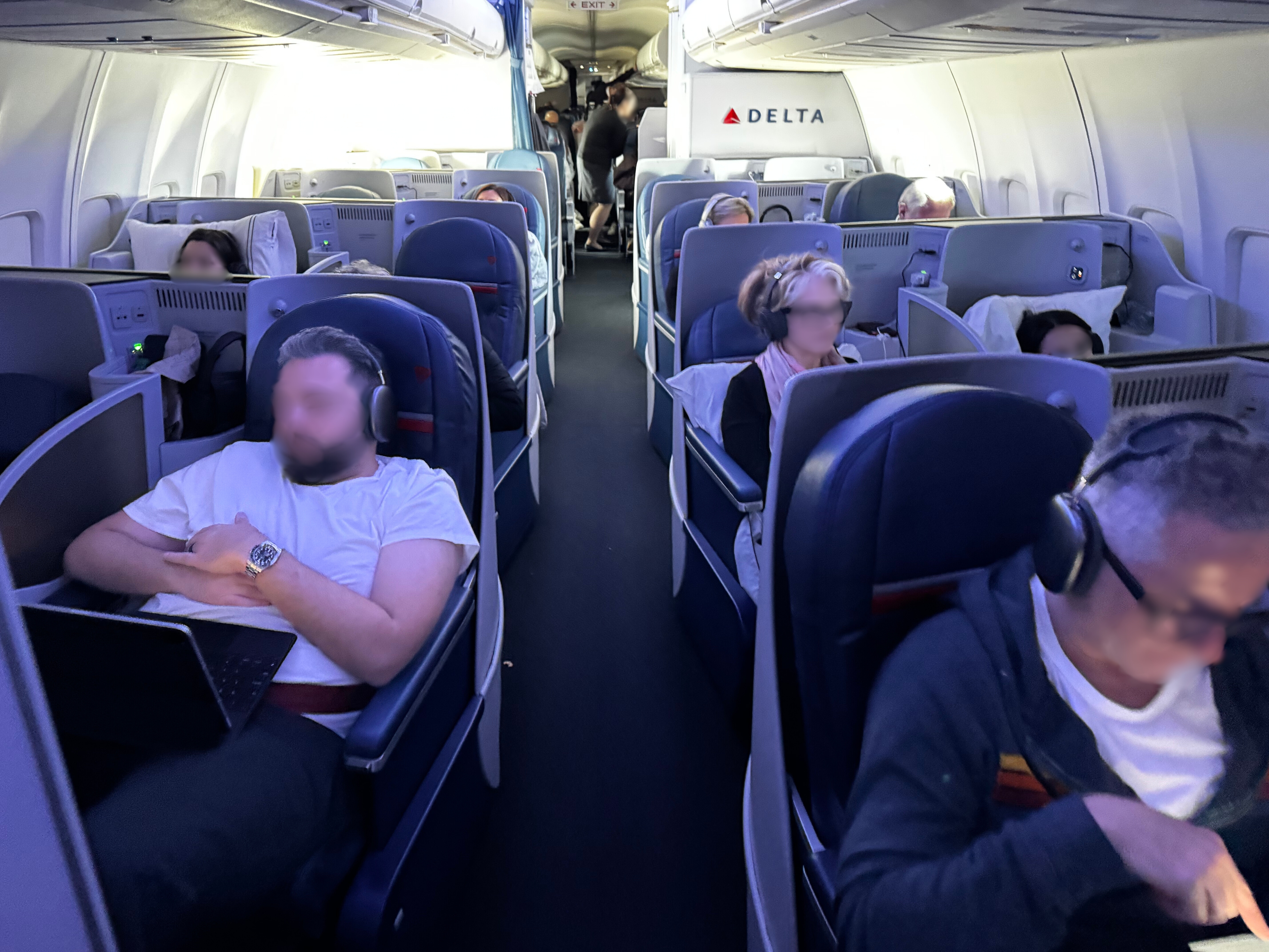 Delta One B757 200 LAX BOS cabin front view blurred