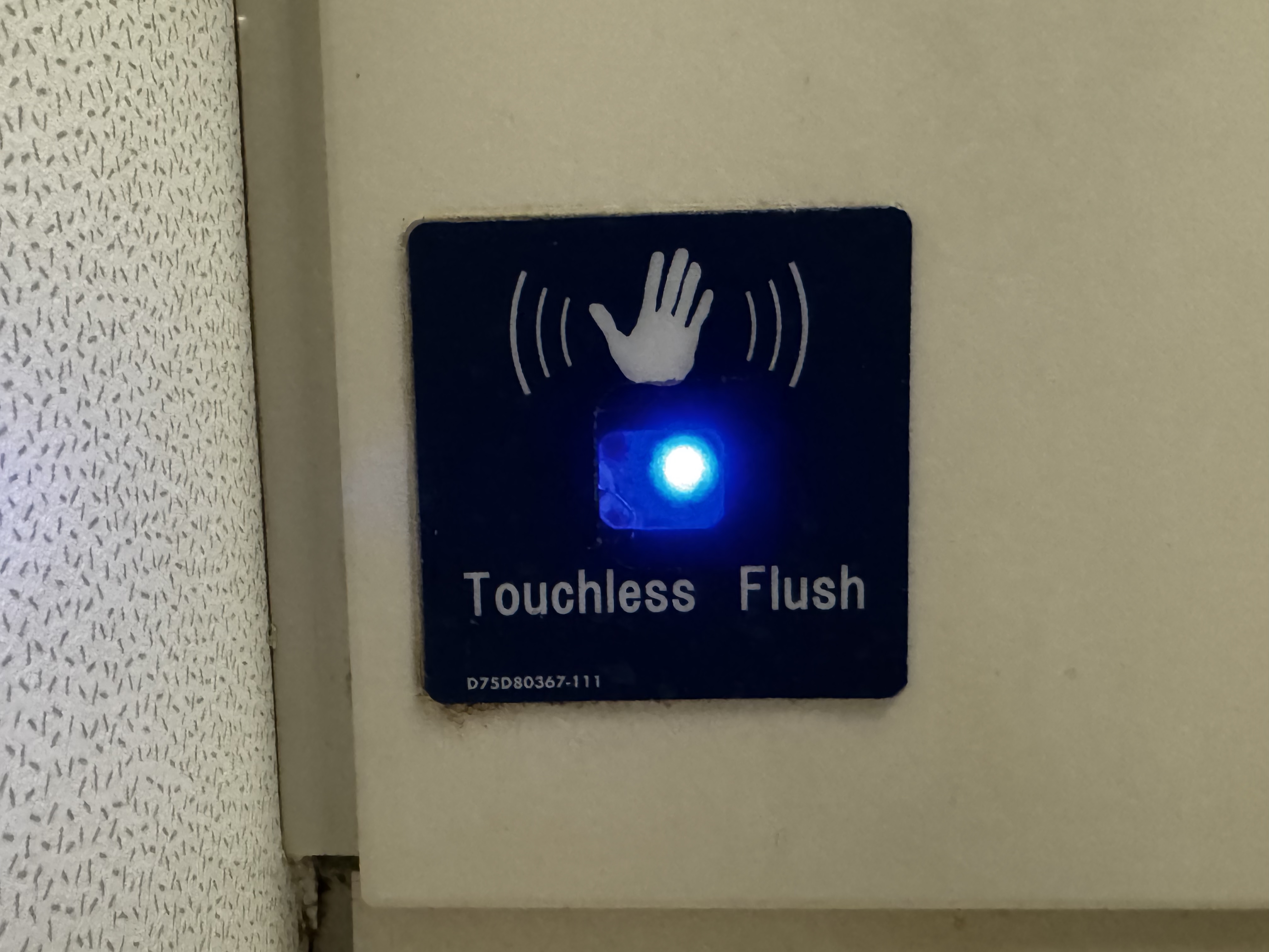 Delta One B757 200 LAX BOS lavatory touchless flush