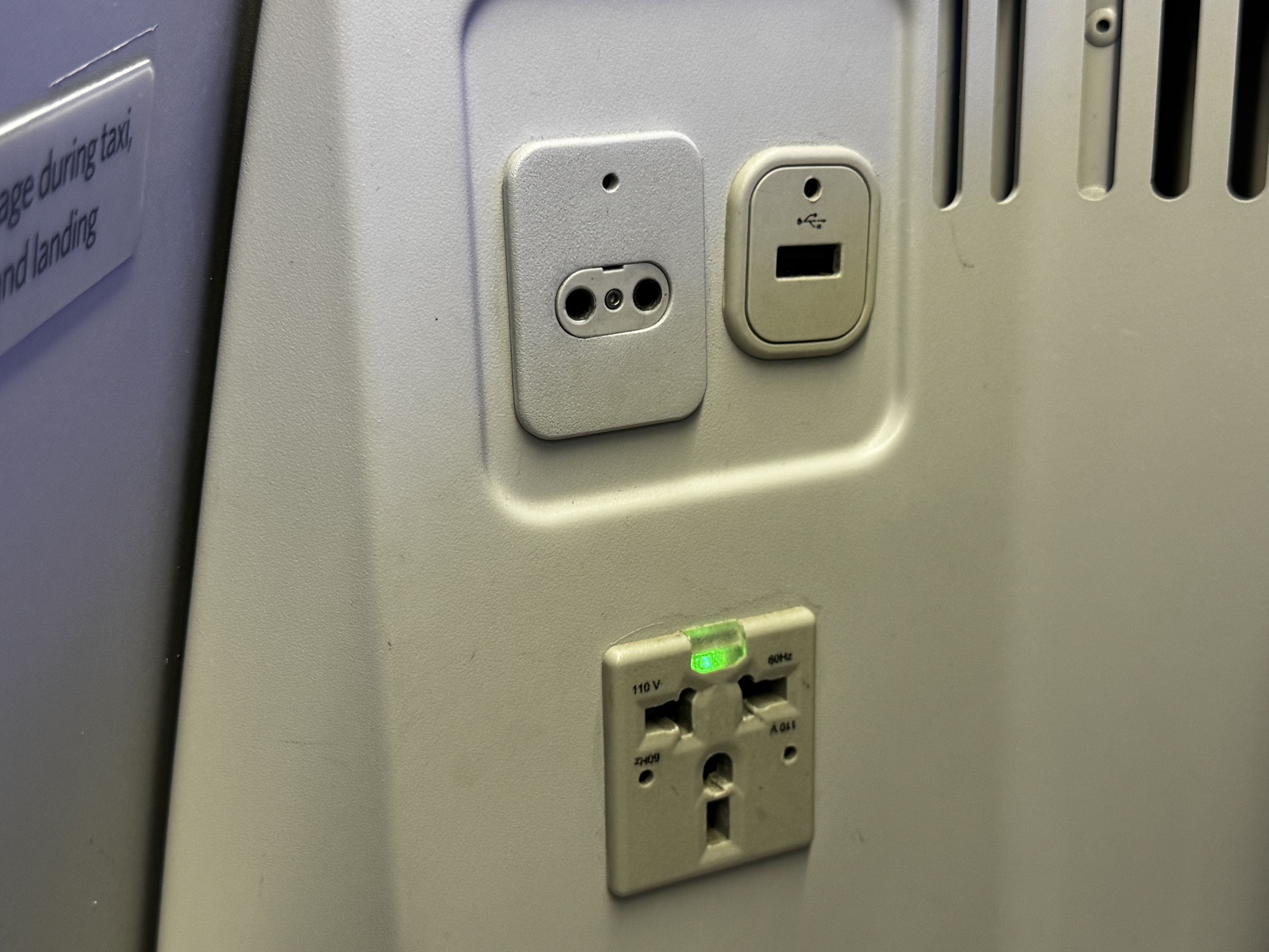 Delta One B757 200 LAX BOS outlets