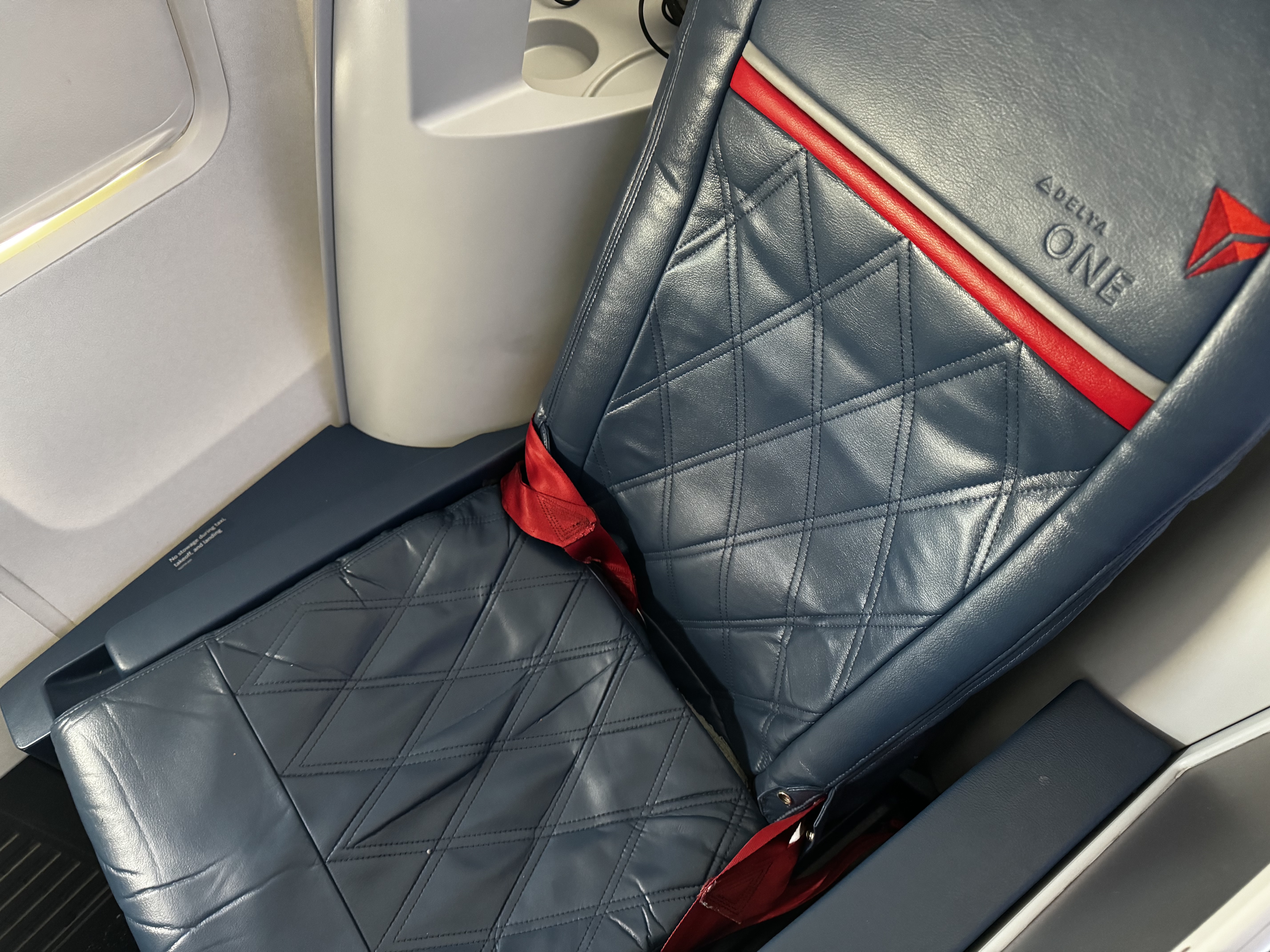 Delta One B757 200 LAX BOS seat 3D window