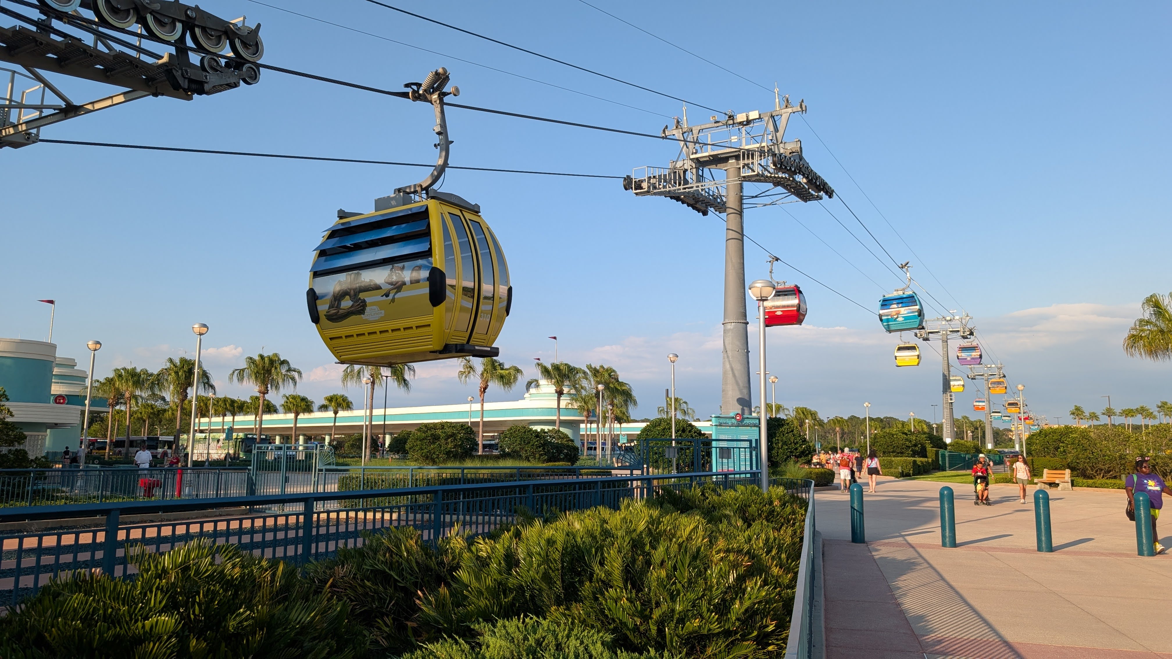 Disney World Hollywood Studios Skyliner yellow Disney World Hollywood Studios Skyliner yellow