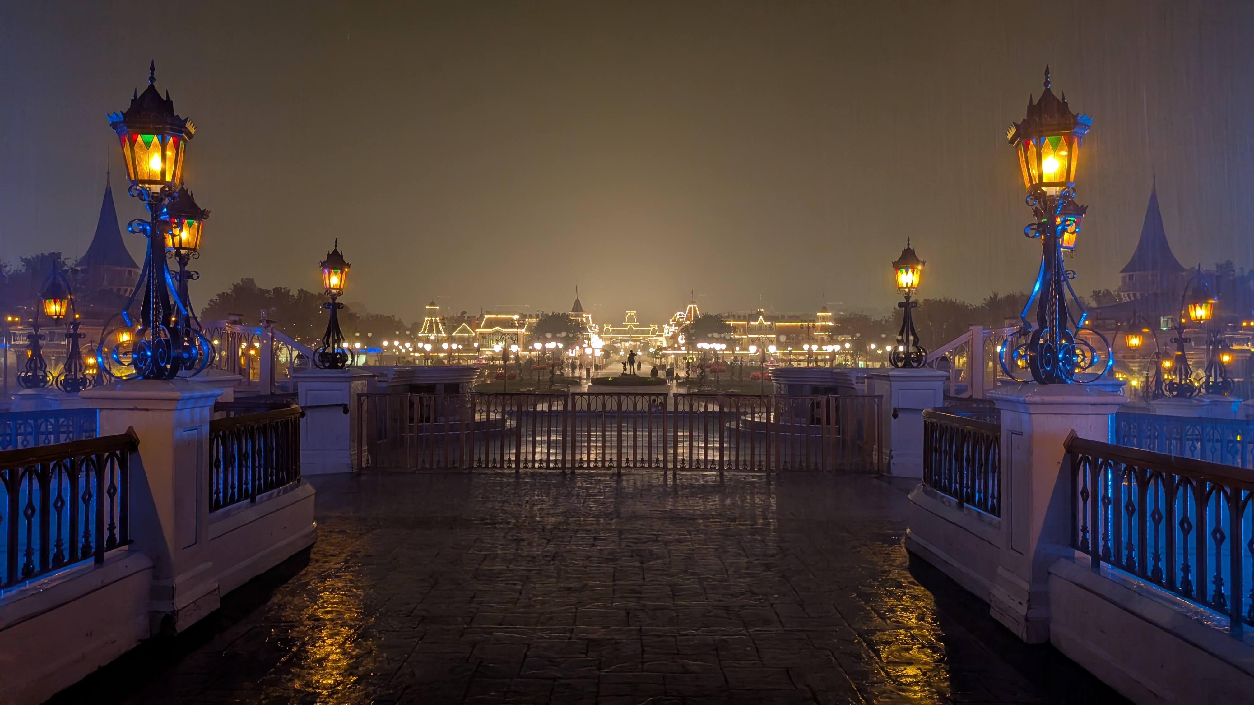 Disney World Magic Kingdom Extra Magic Hours Main Street rain