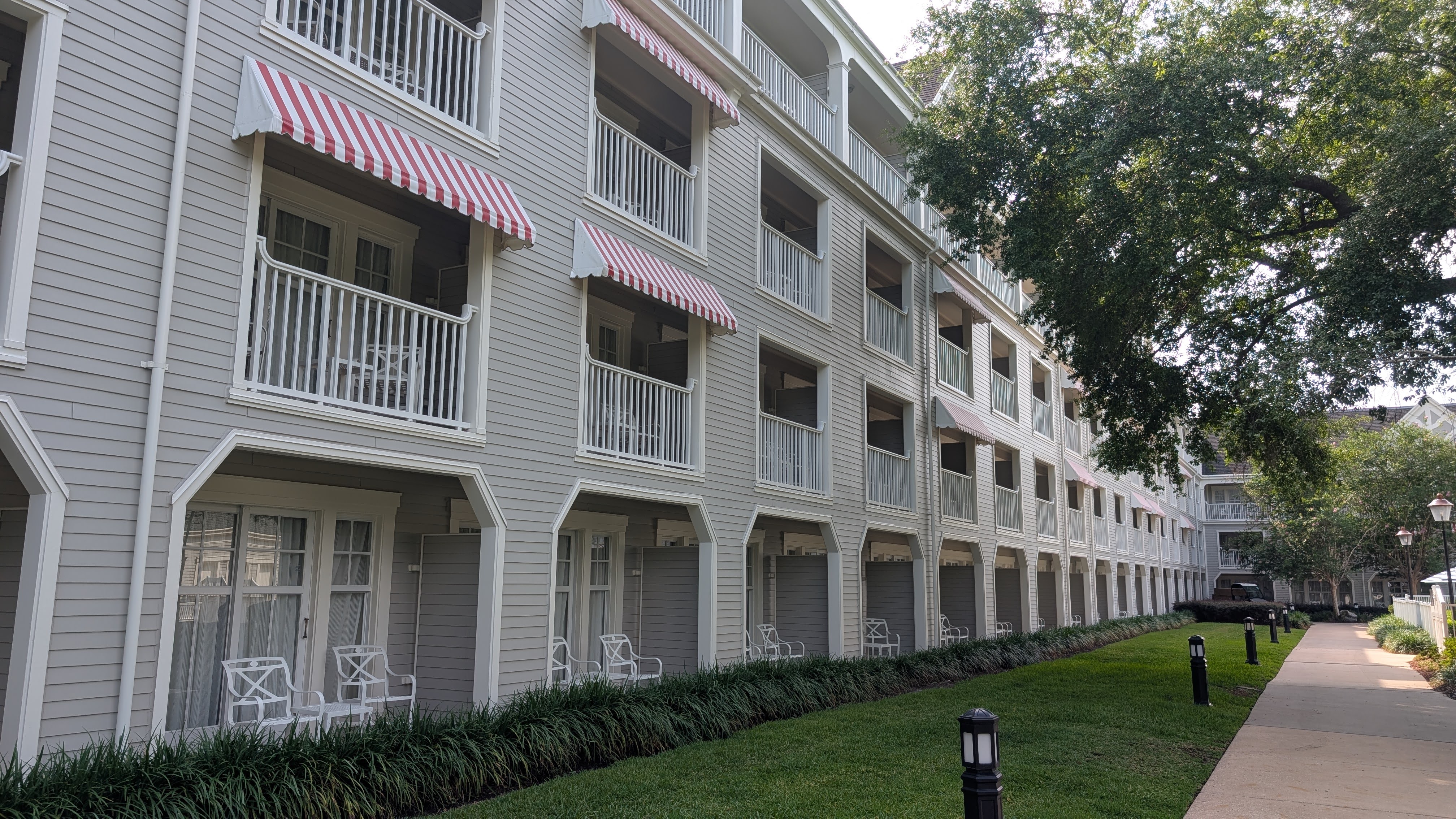 Disneys Yacht Club Resort amenities leisure pool guest rooms facing pool Disneys Yacht Club Resort amenities leisure pool guest rooms facing pool