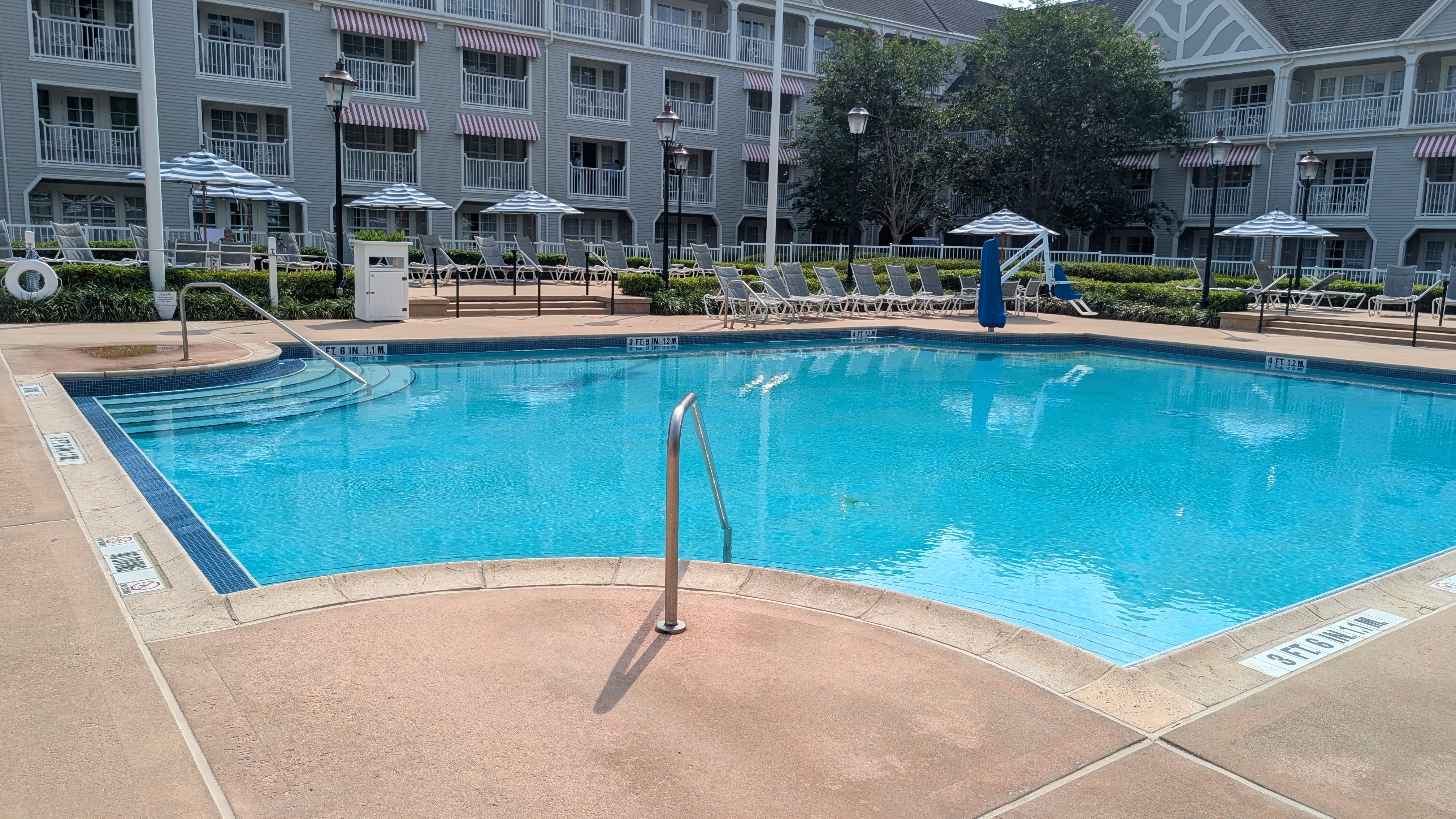 Disneys Yacht Club Resort amenities leisure pool Disneys Yacht Club Resort amenities leisure pool