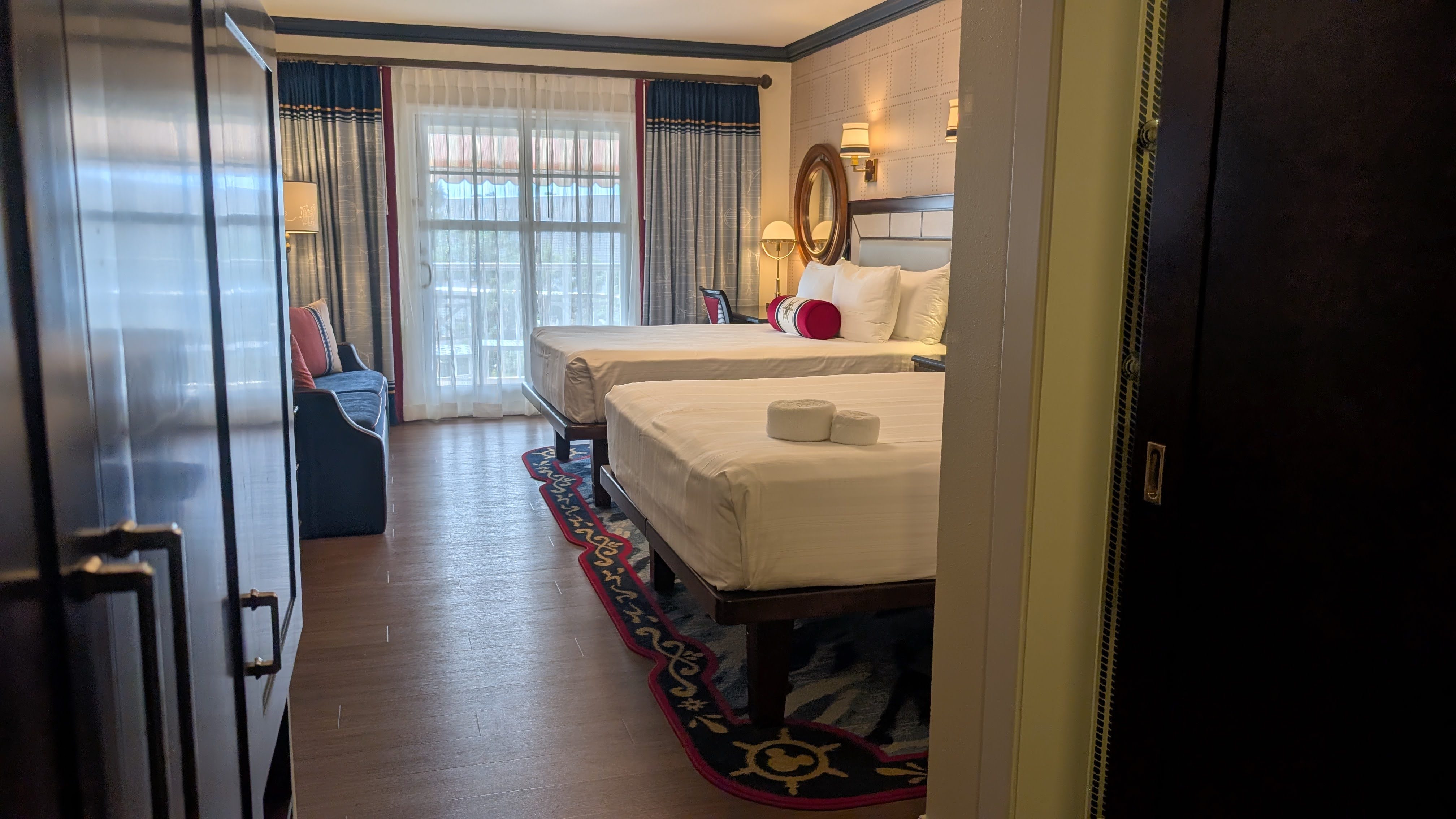 Disneys Yacht Club Resort guest room Disneys Yacht Club Resort guest room
