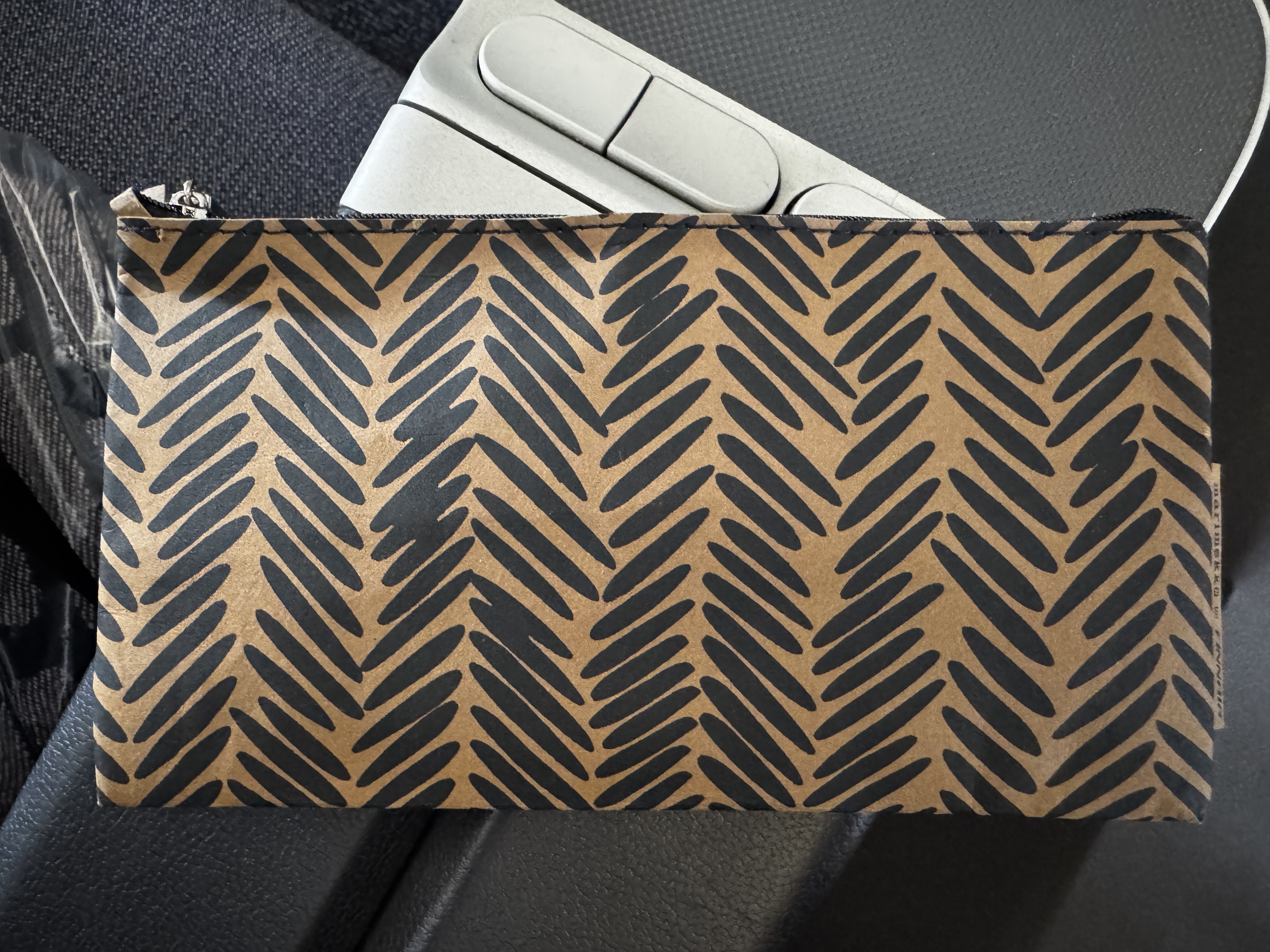 Finnair A350XWB premium economy amenity kit Finnair A350XWB premium economy amenity kit