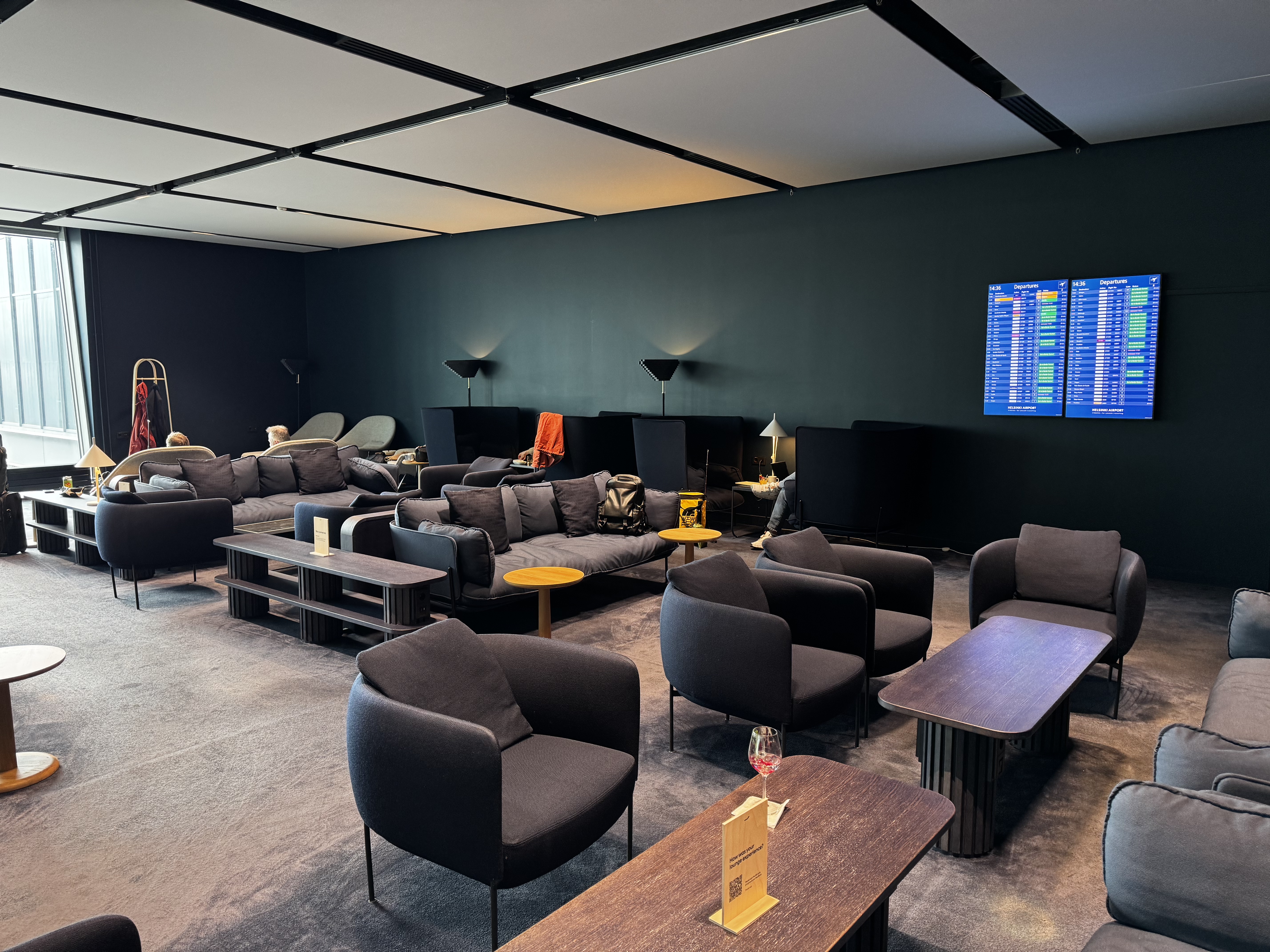 Finnair Lounge Helsinki HEL Non Schengen Platinum Wing living room