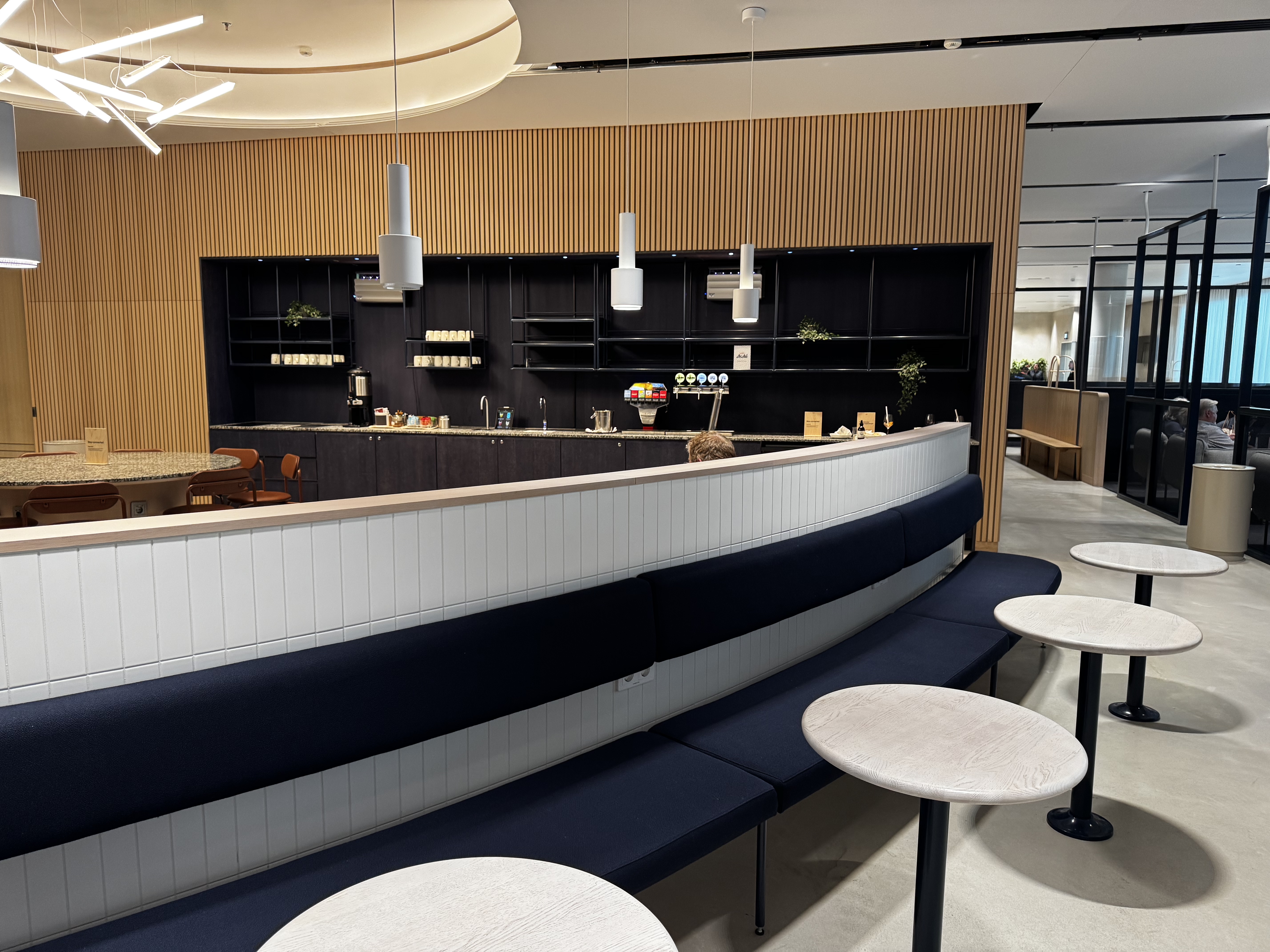 Finnair Lounge Helsinki HEL Non Schengen front seating