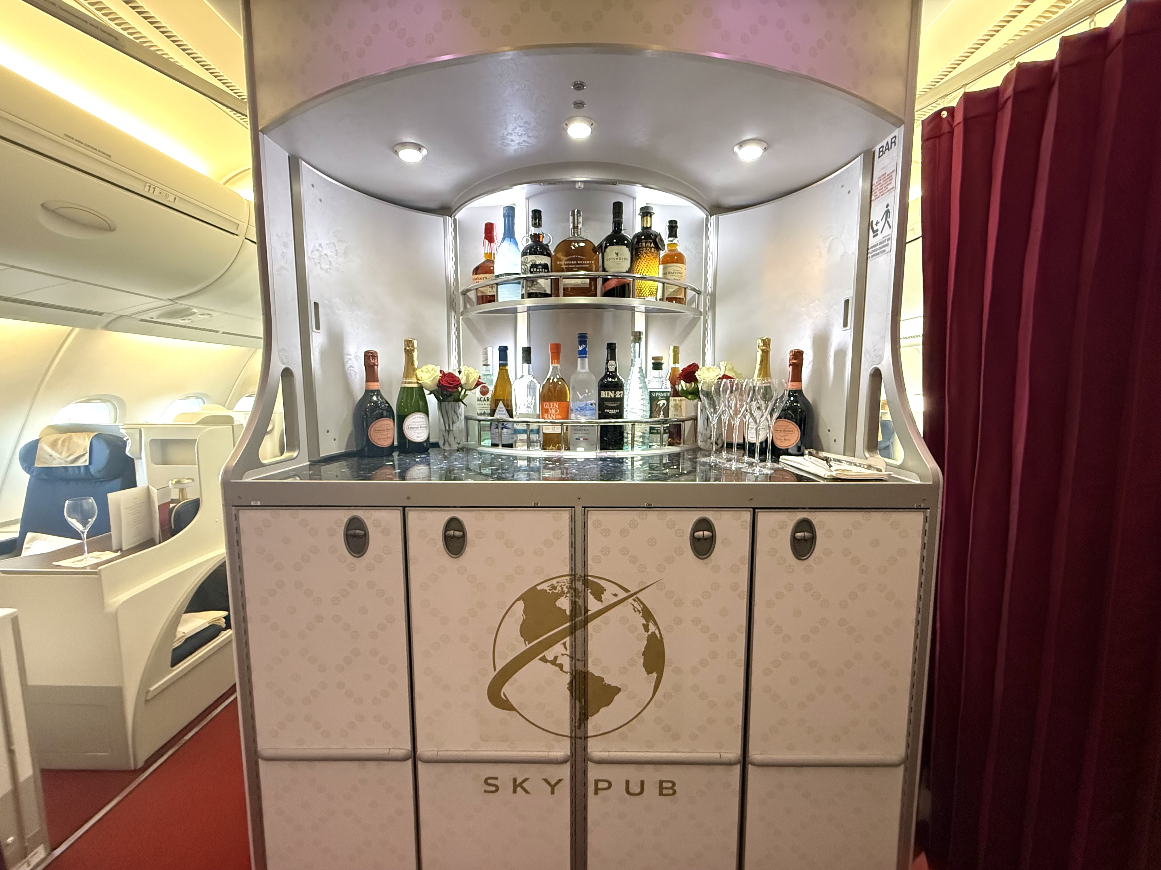 Global Airlines Sky Pub 