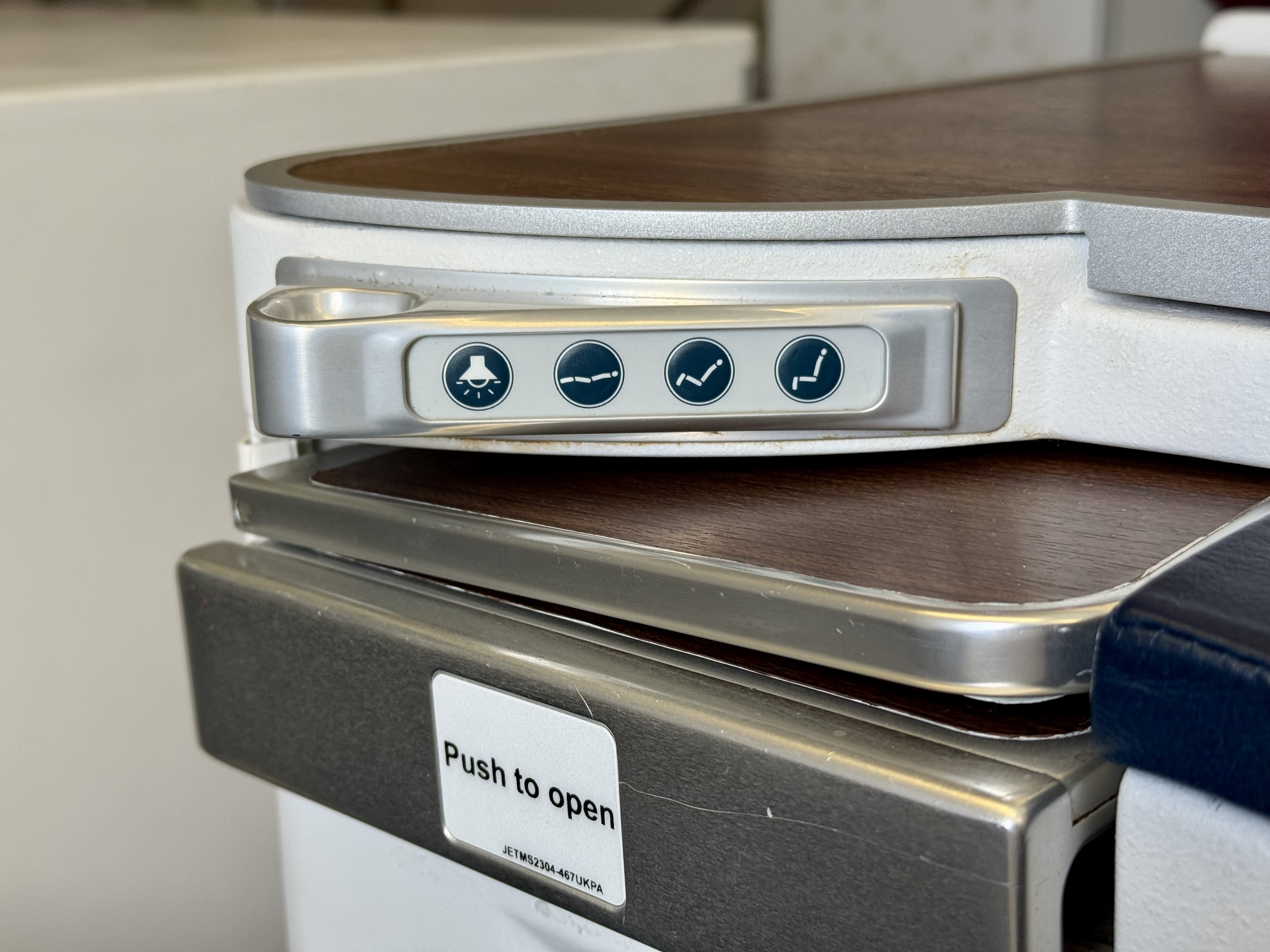 Global Airlines business class seat controls