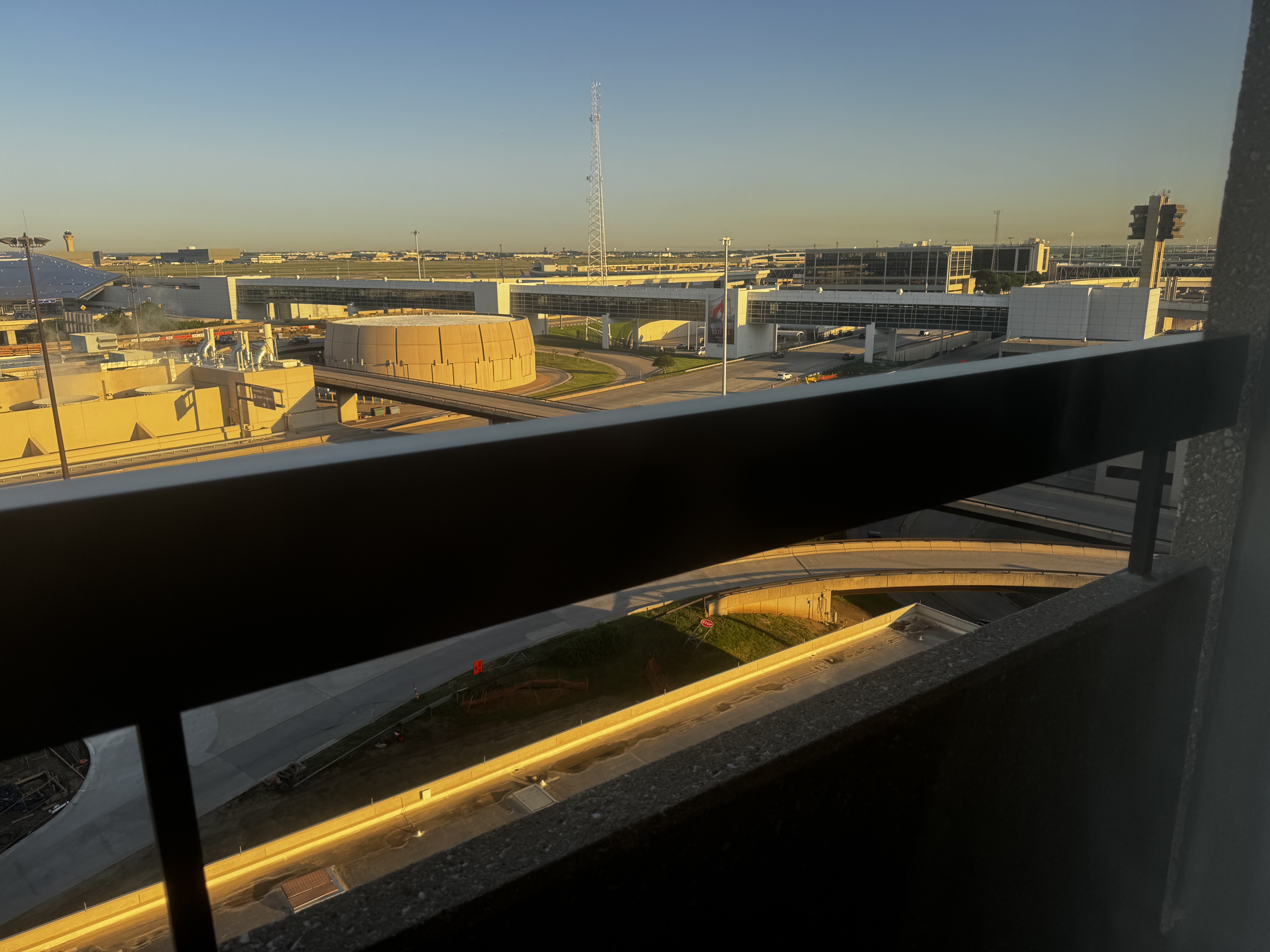 Hyatt Regency DFW bedroom balcony
