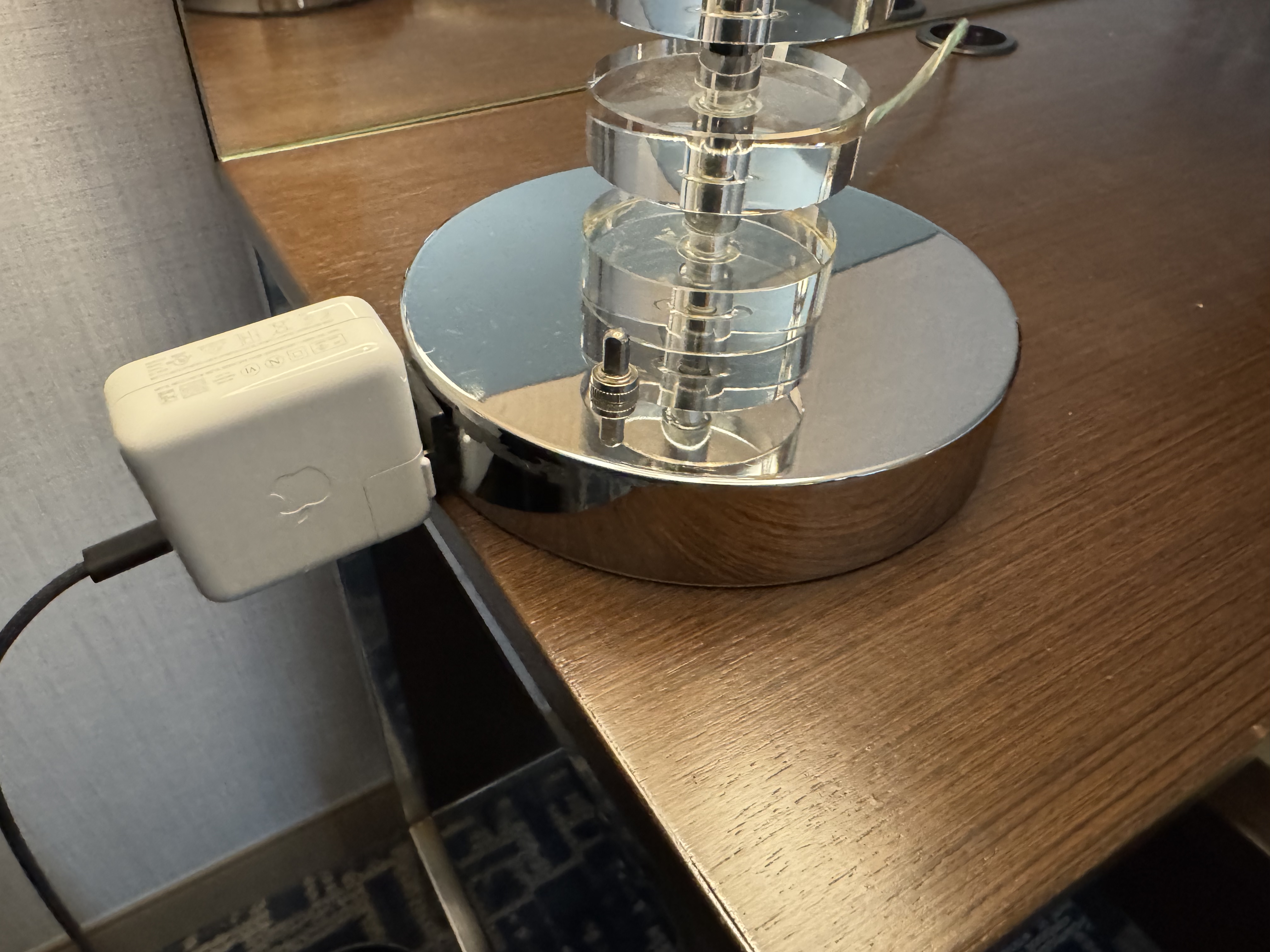 Hyatt Regency DFW bedroom lamp charging