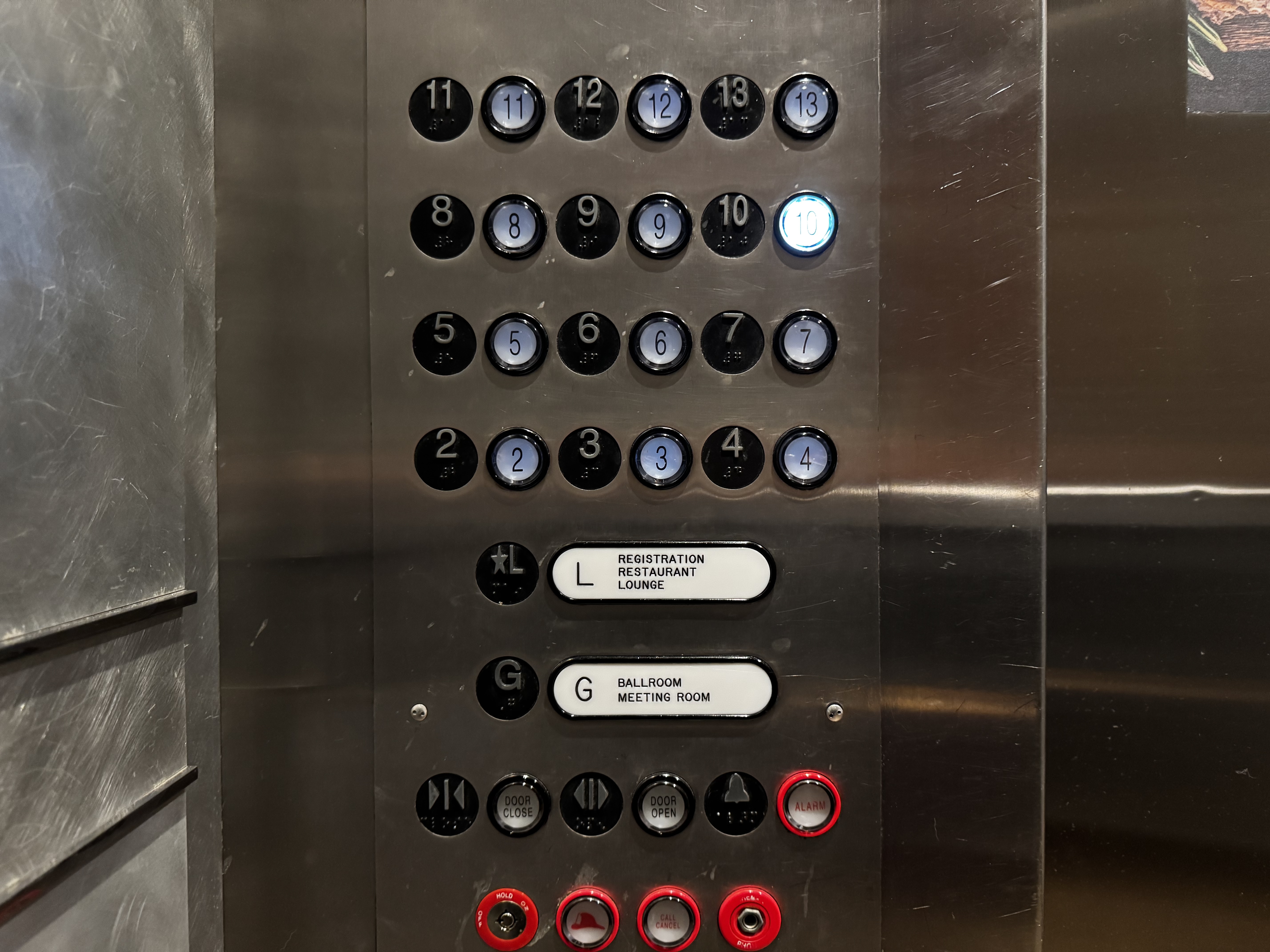 Hyatt Regency DFW elevator buttons