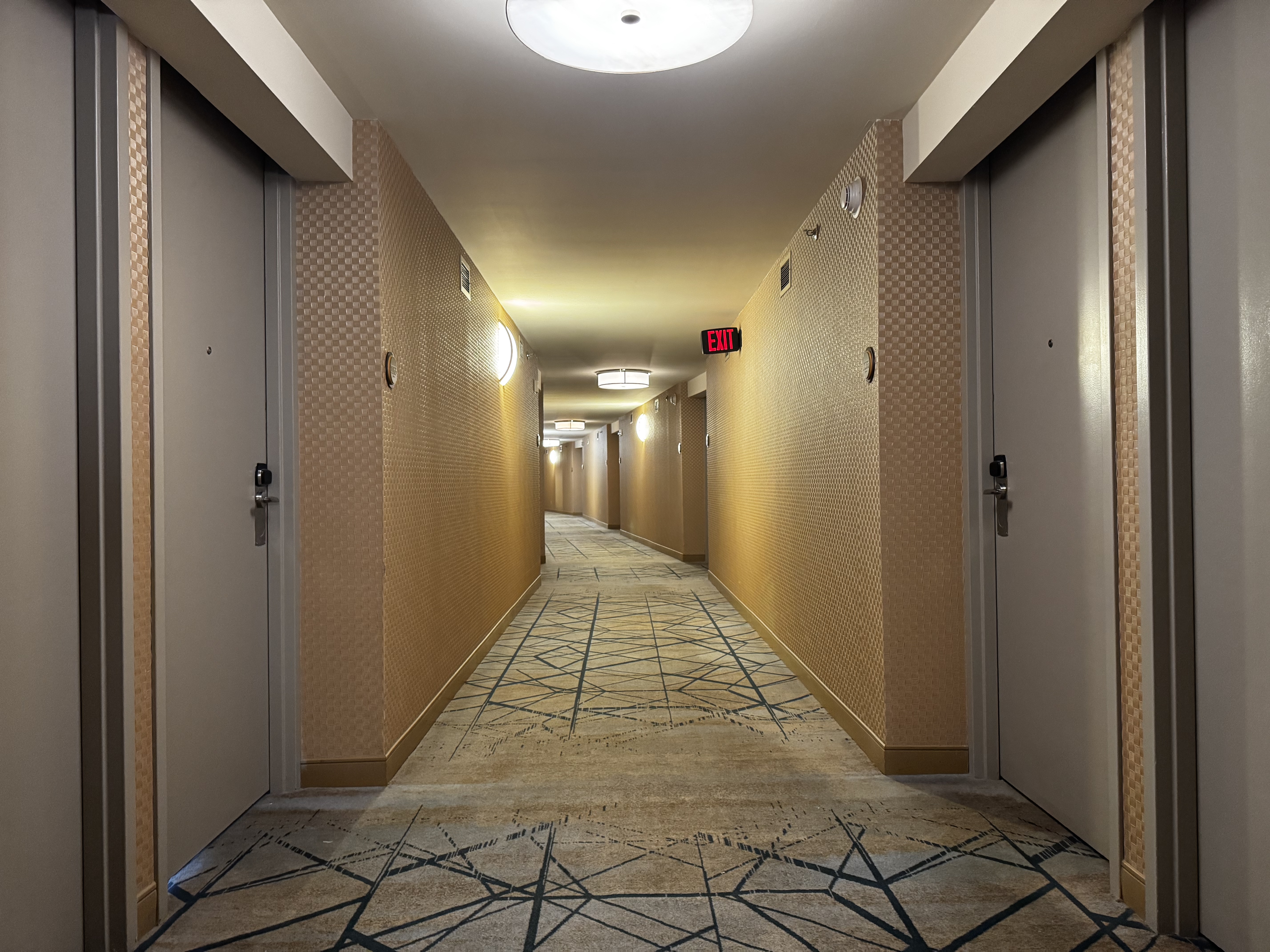 Hyatt Regency DFW hallway