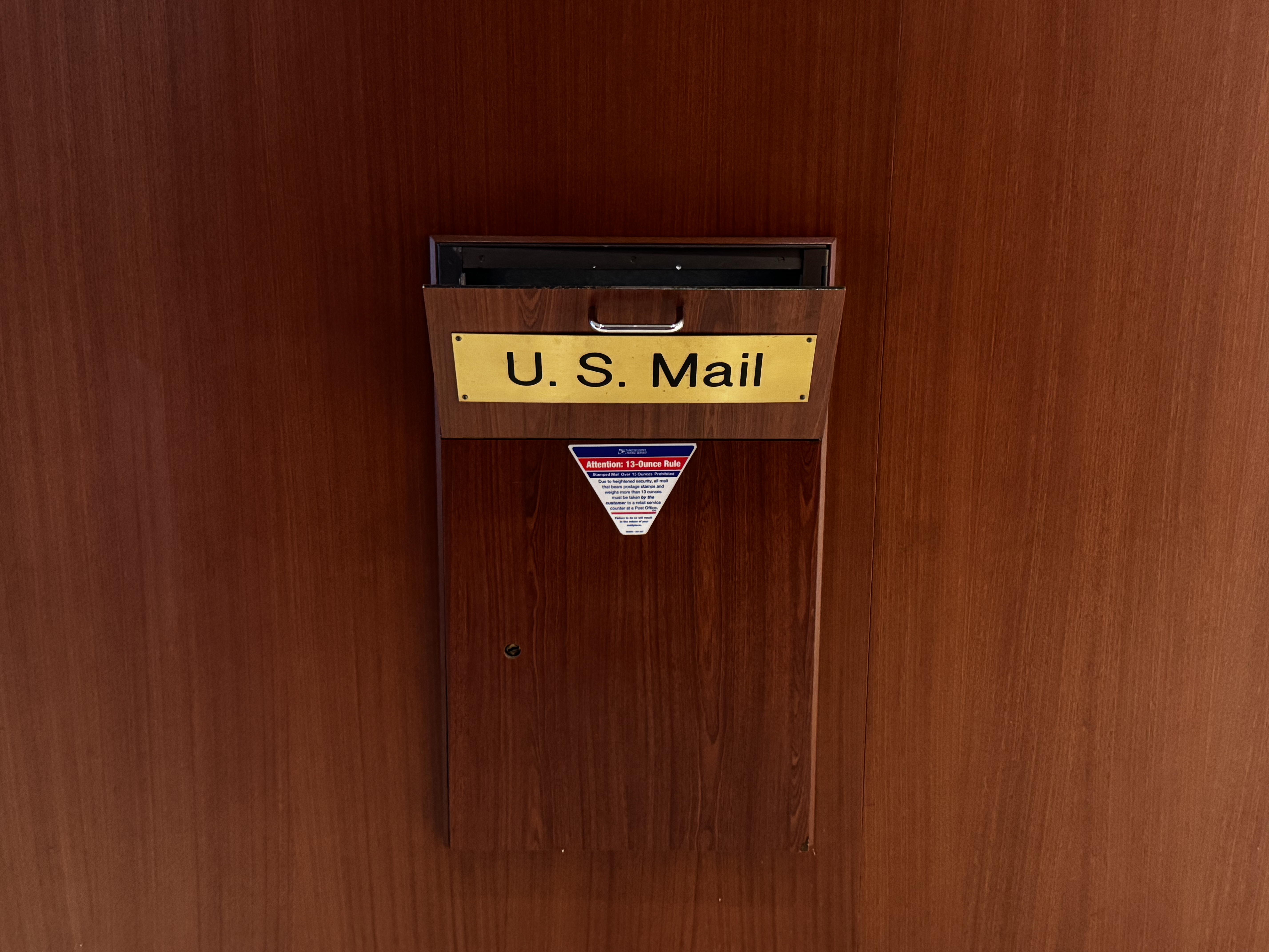 Hyatt Regency DFW mail slot
