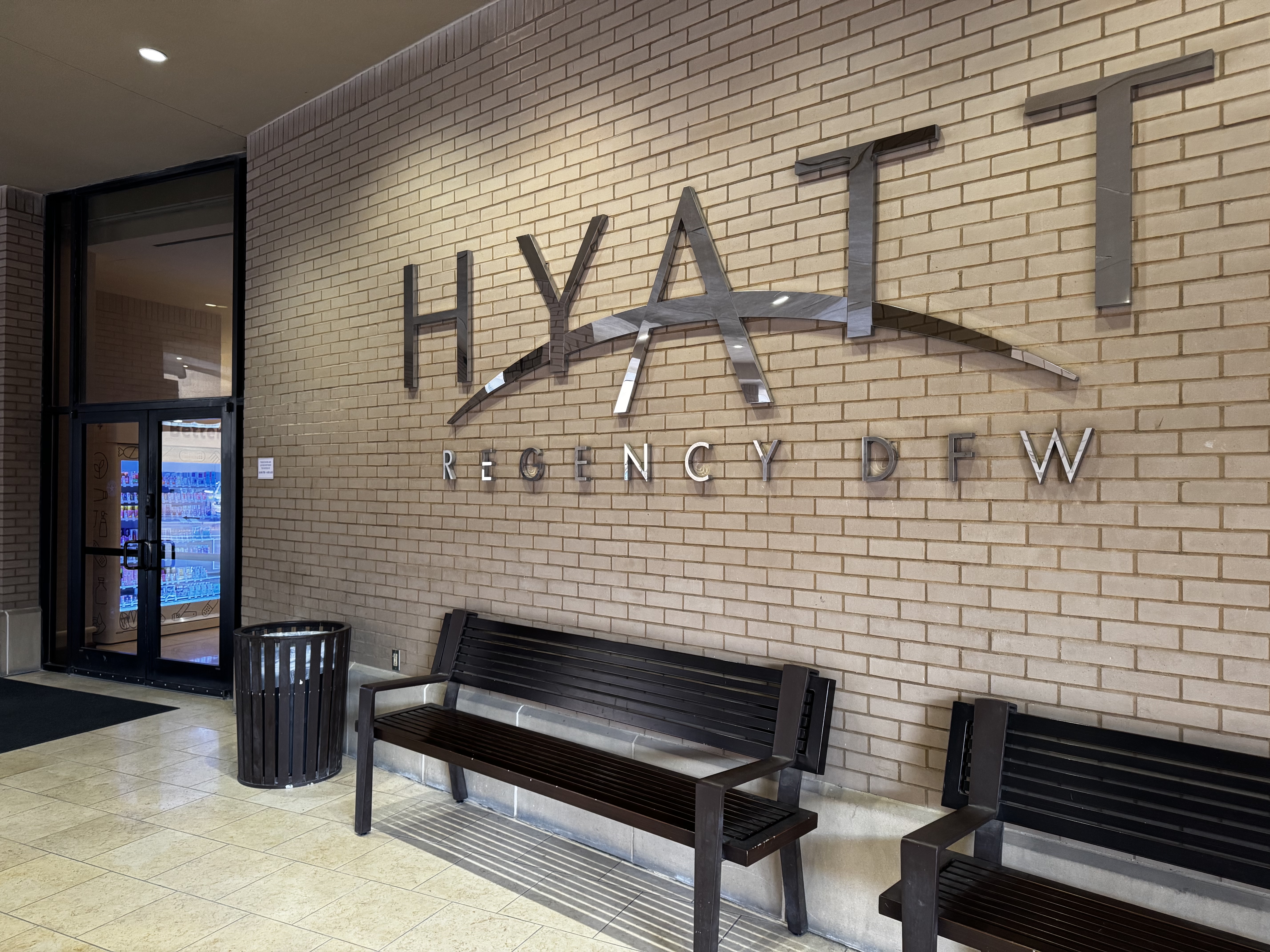 Hyatt Regency DFW seating near shuttle area