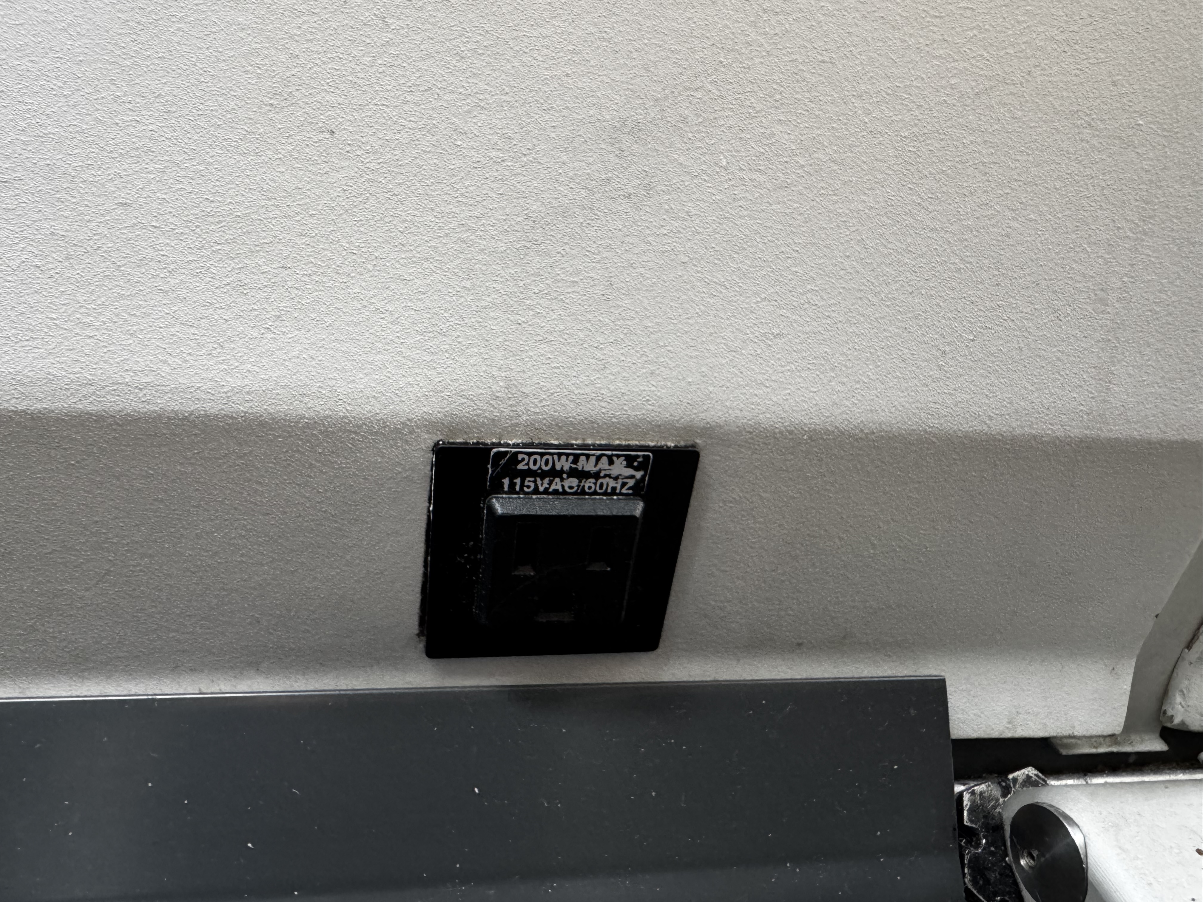 JSX E145 DAL SNA outlet