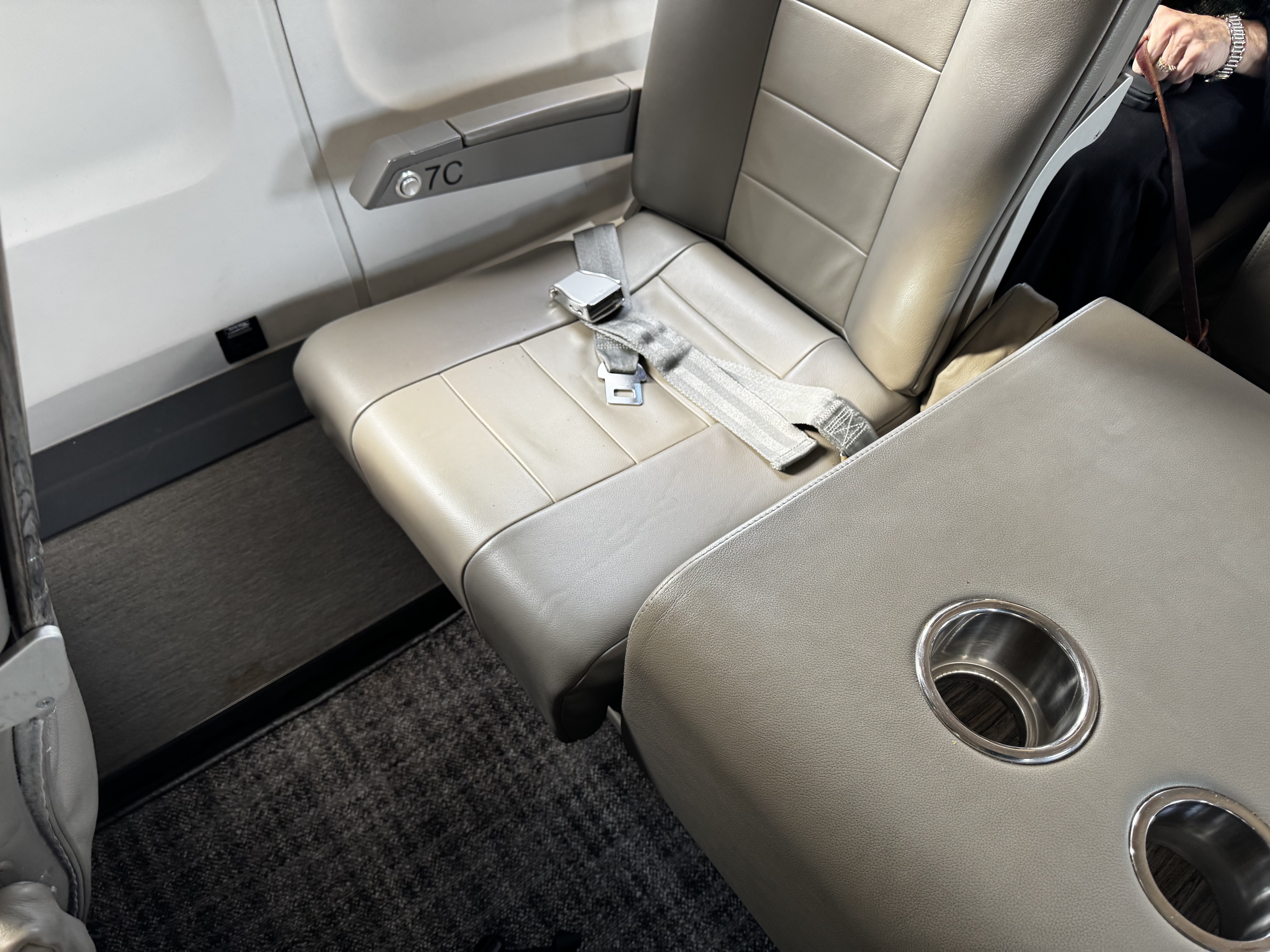 JSX E145 DAL SNA seat 7C