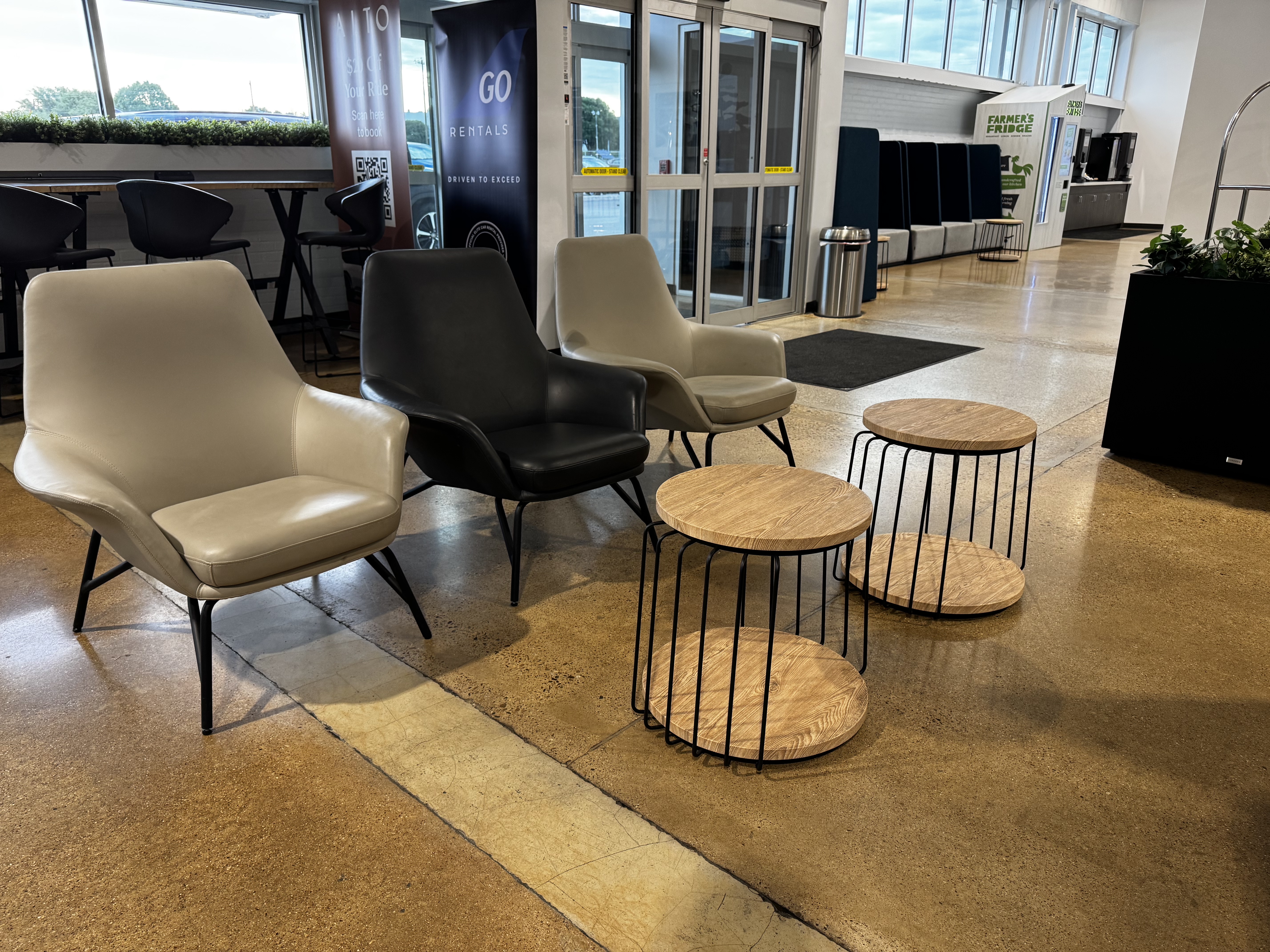JSX lounge DAL chairs tables
